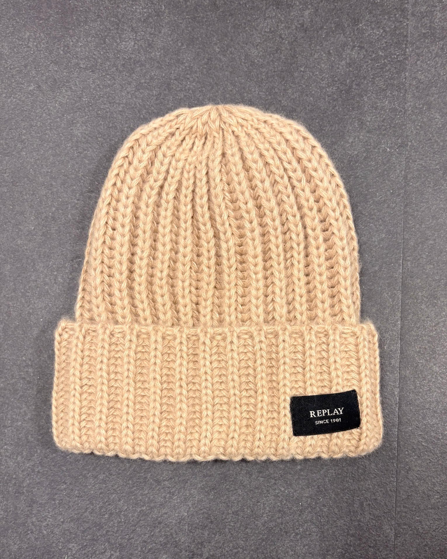 REPLAY SÁL ÉS SAPKA SZETT