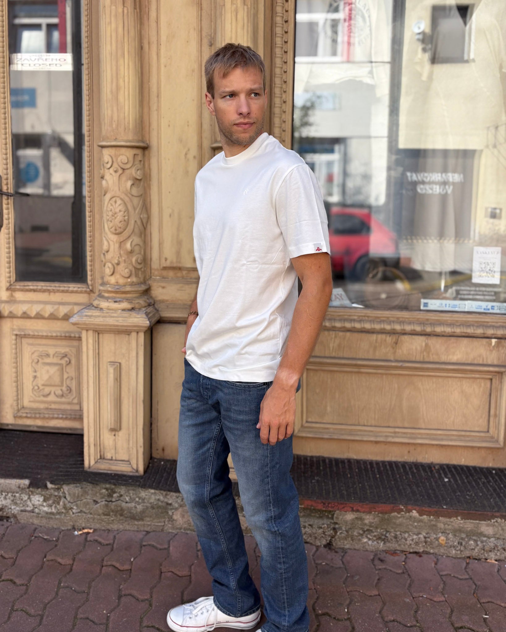 REPLAY PÁNSKÉ TRIČKO VOLNÉHO STŘIHU S VÝŠIVKOU