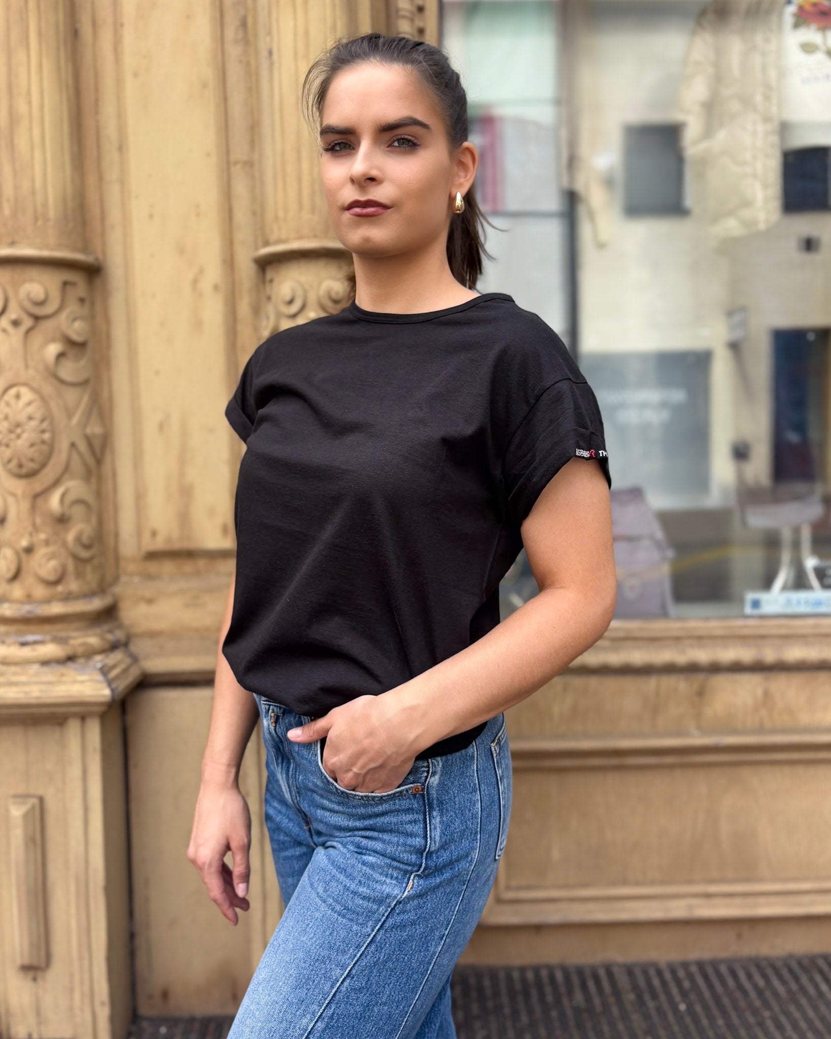 DÁMSKÉ BASIC TRIČKO S KRÁTKÝM RUKÁVEM