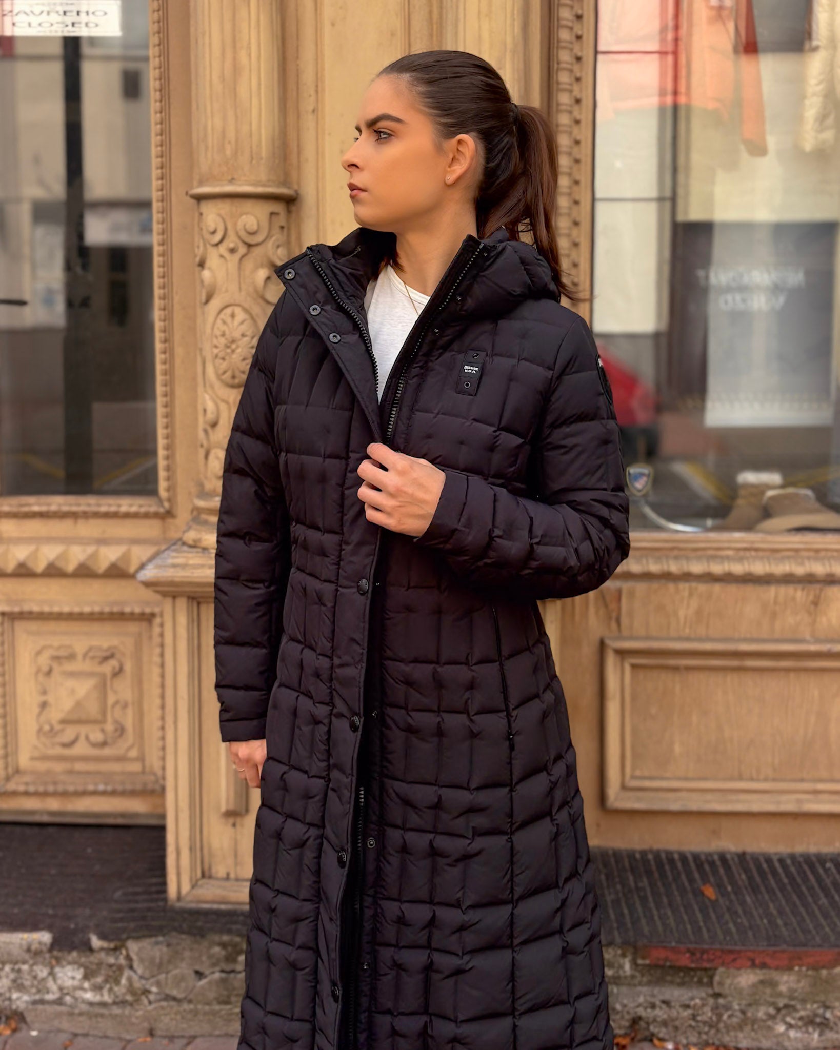 DÁMSKÝ KABÁT BLAUER S OBDÉLNÍKOVÝM PROŠÍVÁNÍM