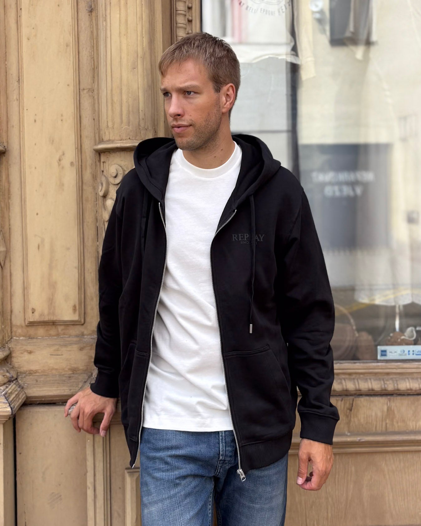 PÁNSKÁ MIKINA REPLAY S CELOPROPÍNACÍM ZIPEM A LOGEM 