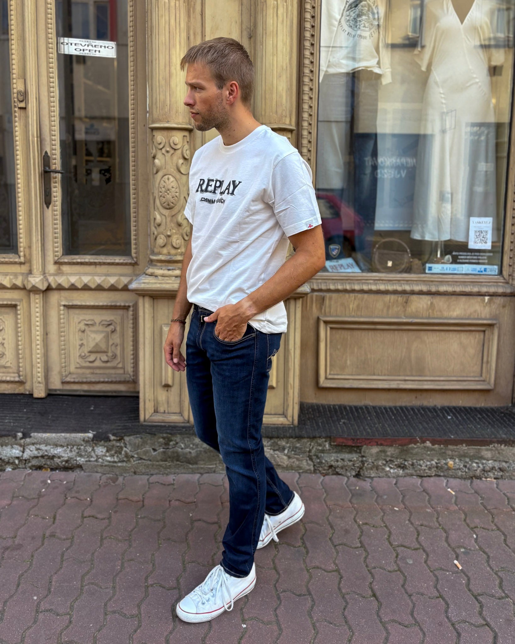 REPLAY PÁNSKÉ SLIM-FIT DŽÍNY STŘIHU ANBASS - M914Y .000.41A 900