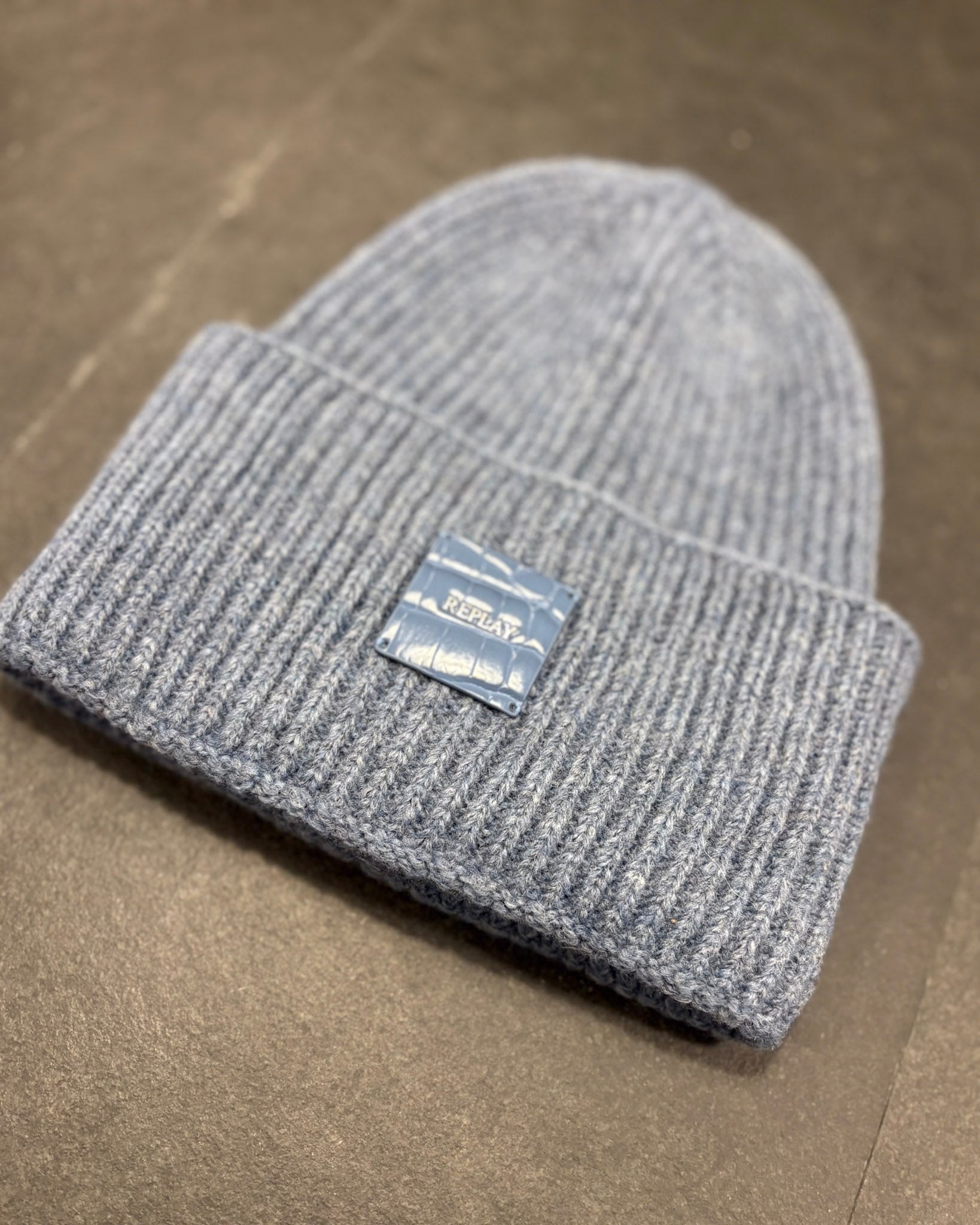 ČEPICE REPLAY S NÁŠIVKOU S KROKODÝLÍM EFEKTEM