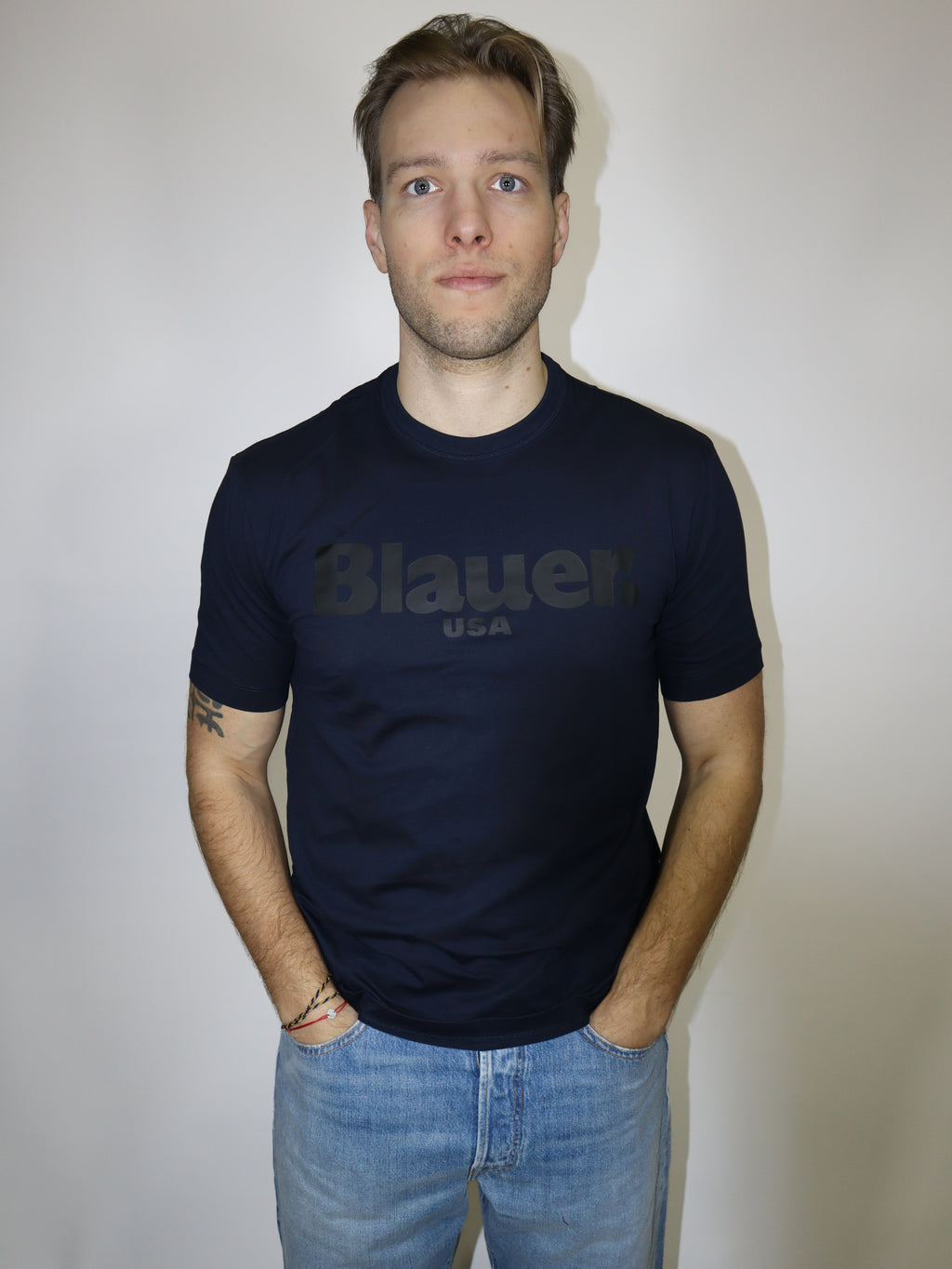 BLAUER PANSKÉ TRIČKO S POTISKEM TÓN V TÓNU