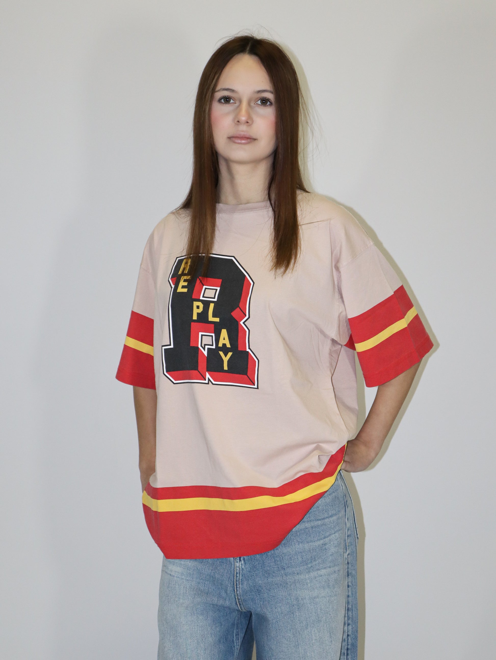 REPLAY DÁMSKÉ TRIČKO CHLAPECKÉHO STŘIHU S POTISKEM