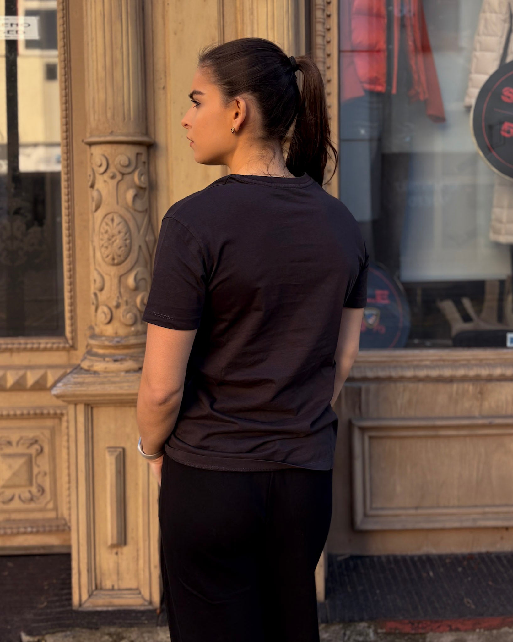 DÁMSKÉ TRIČKO REPLAY S LOGEM NA HRUDNÍKU