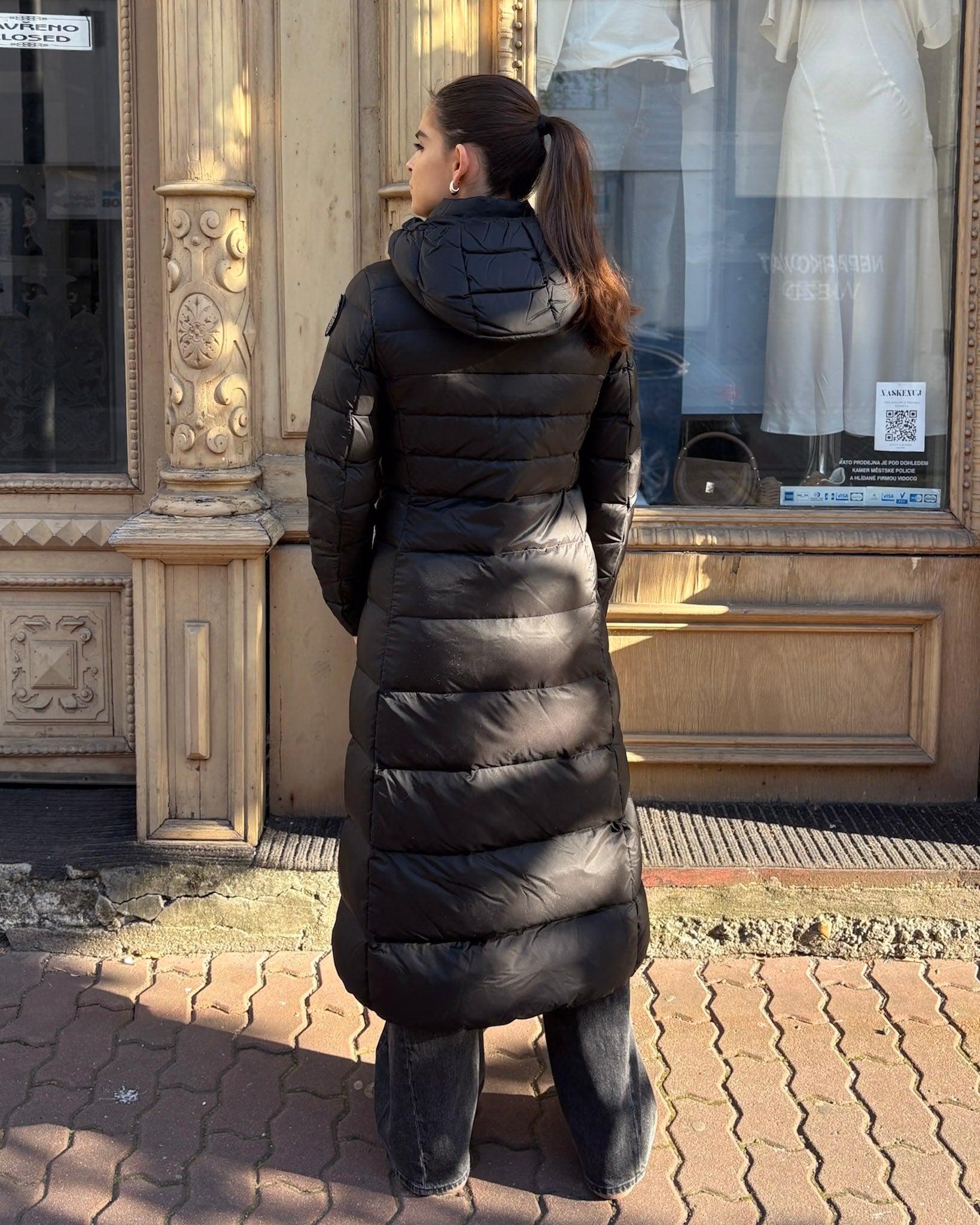 DLOUHÁ DÁMSKÁ PÉŘOVÁ BLAUER BUNDA ANITA