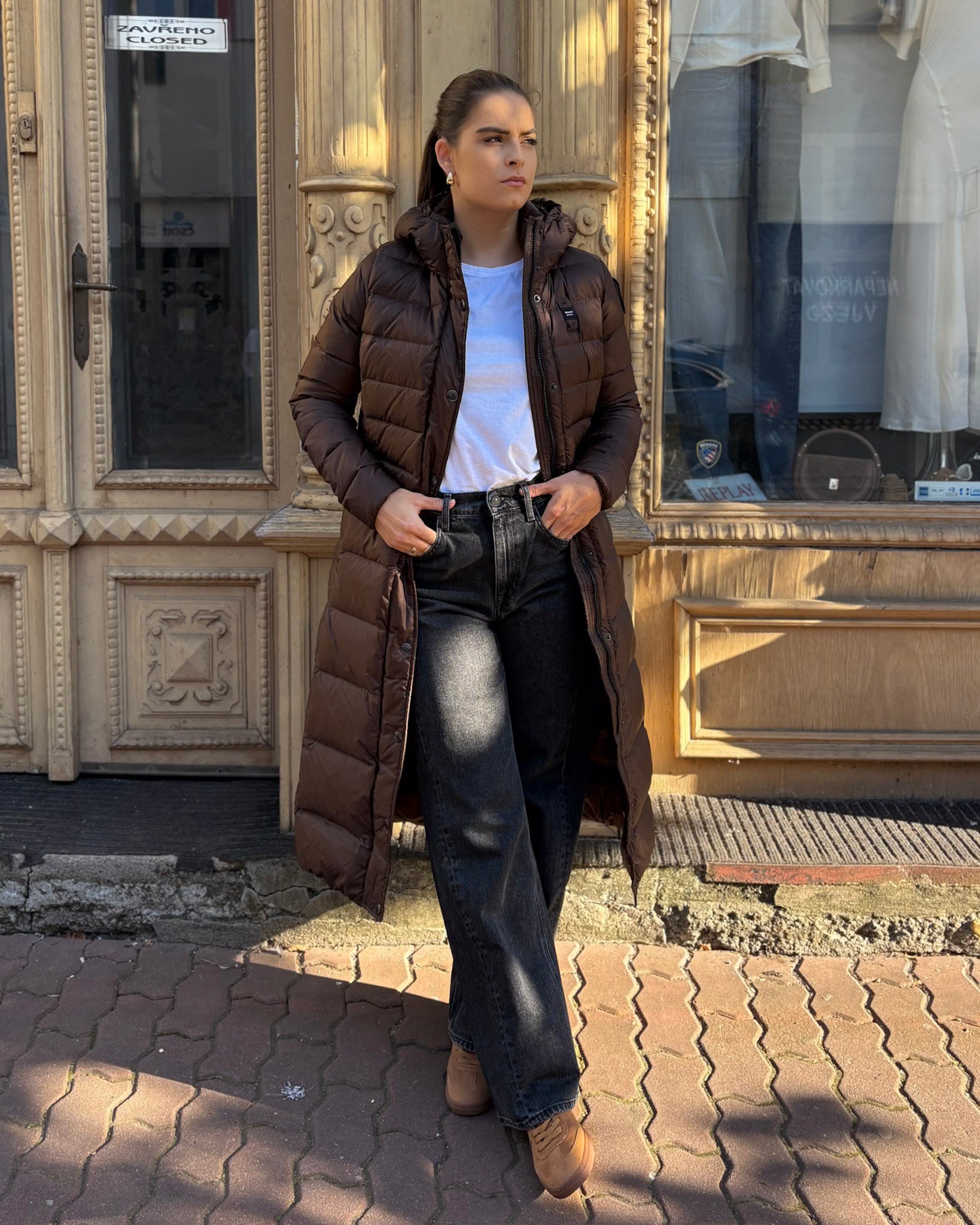 DLOUHÁ DÁMSKÁ PÉŘOVÁ BLAUER BUNDA ANITA