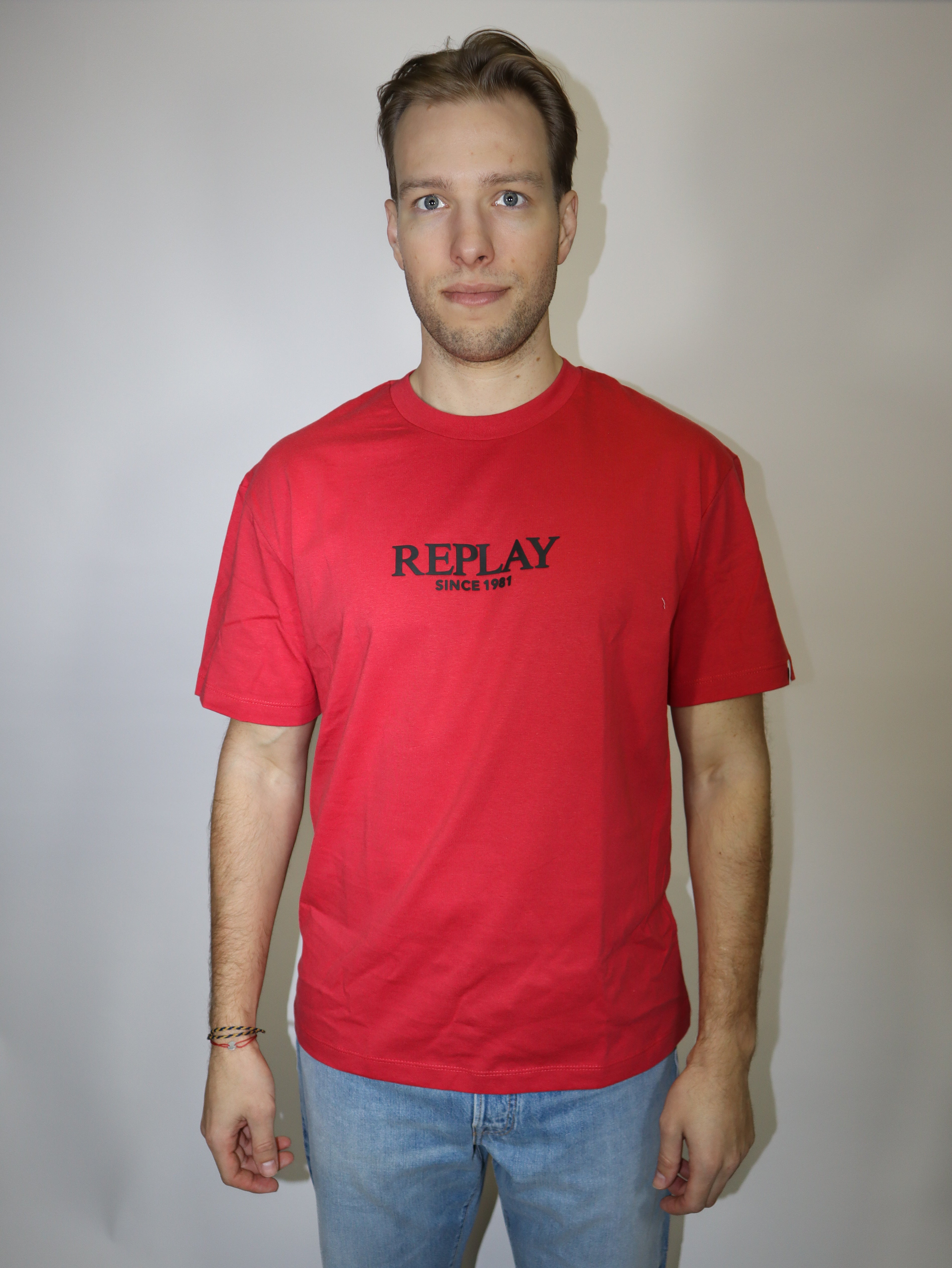 REPLAY PÁNSKÉ TRIČKO VOLNÉHO STŘIHU S POTISKEM