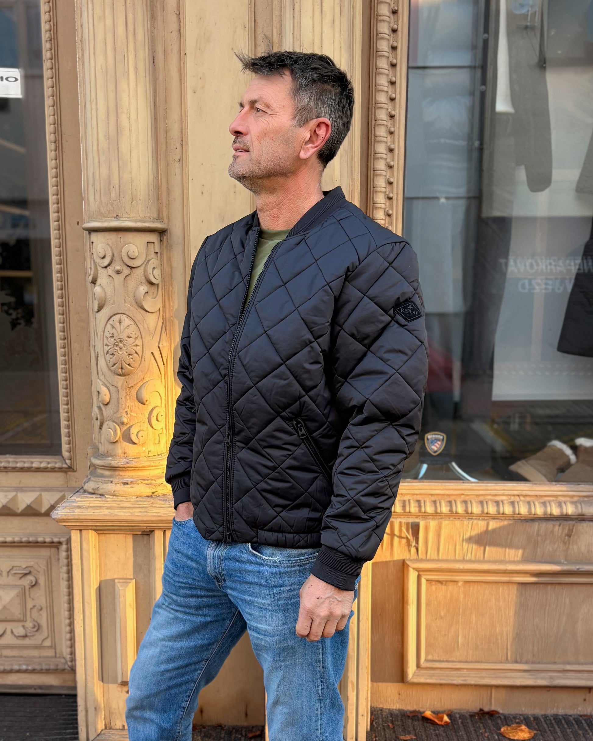 PÁNSKÁ MIKINA REPLAY S RELIÉFNÍM POTISKEM LOGA 