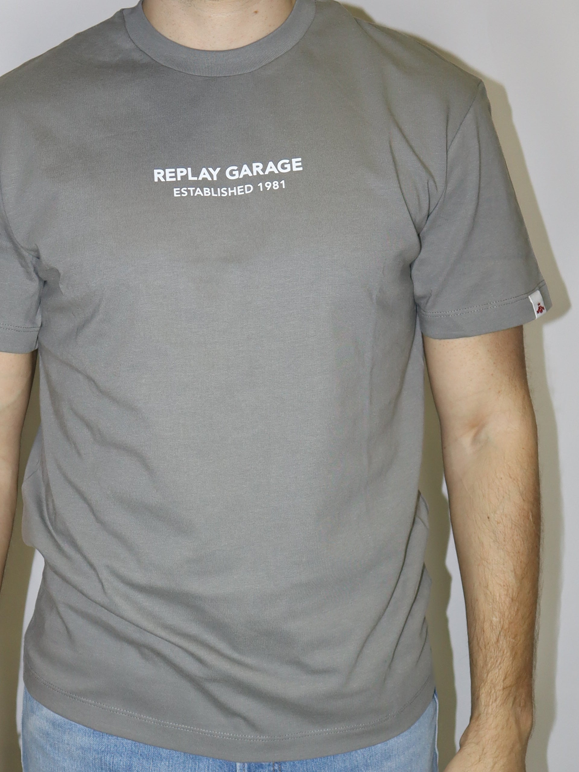 REPLAY PÁNSKÉ TRIČKO UVOLNĚNÉHO STŘIHU S POTISKEM