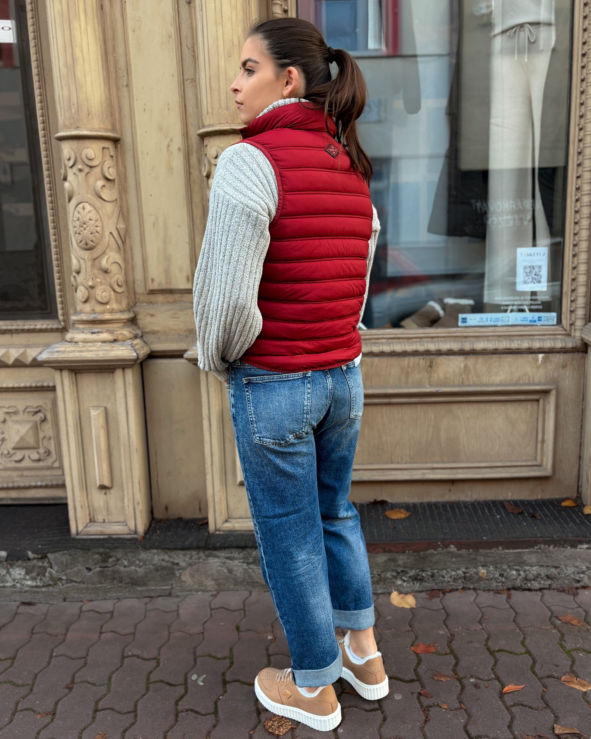 DÁMSKA REPLAY ZATEPLENÁ VESTA S PRÍČNYM PREŠÍVANÍM