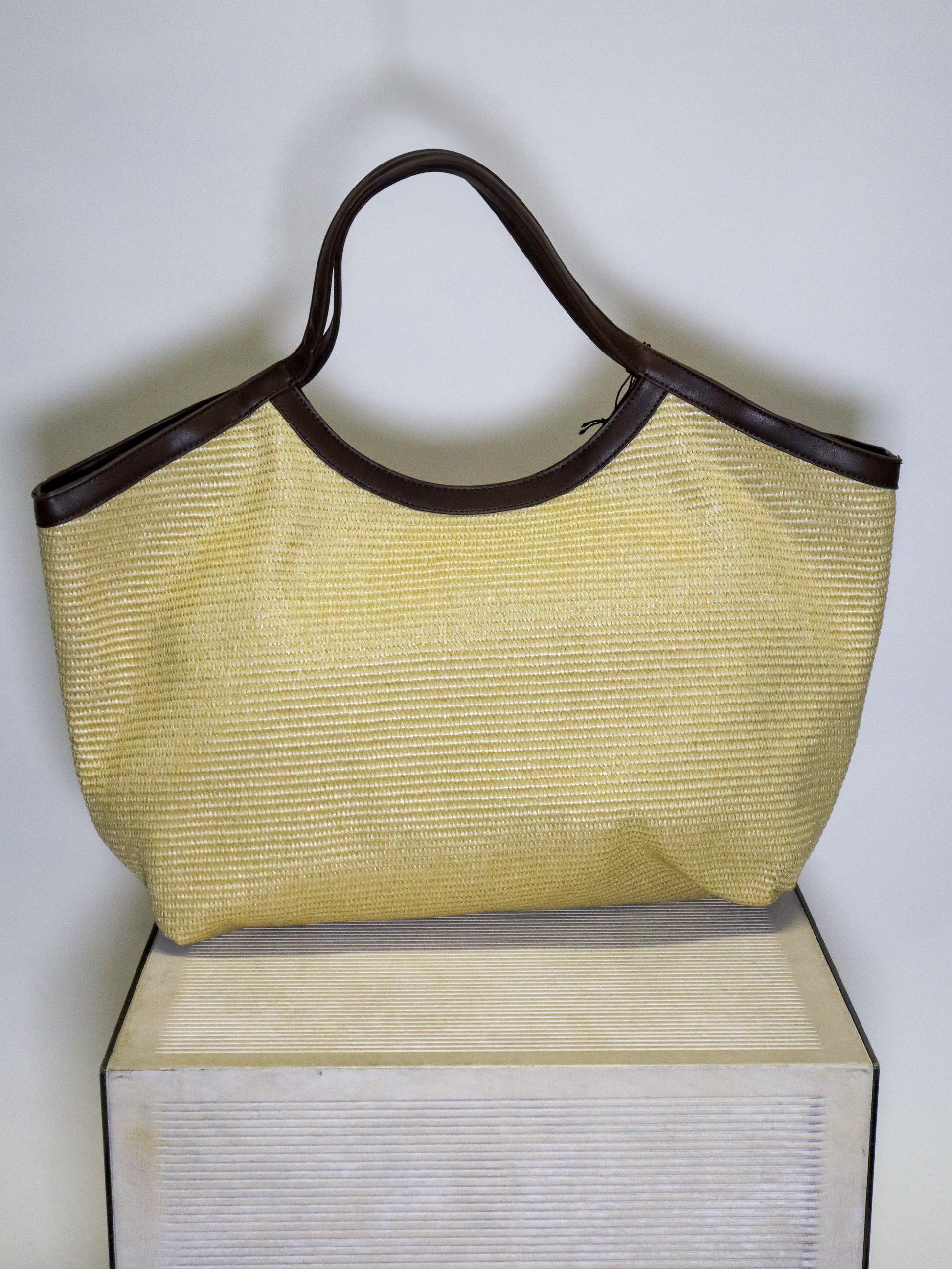 REPLAY DÁMSKA KABELKA Z RAFIE TYPU SHOPPER BAG