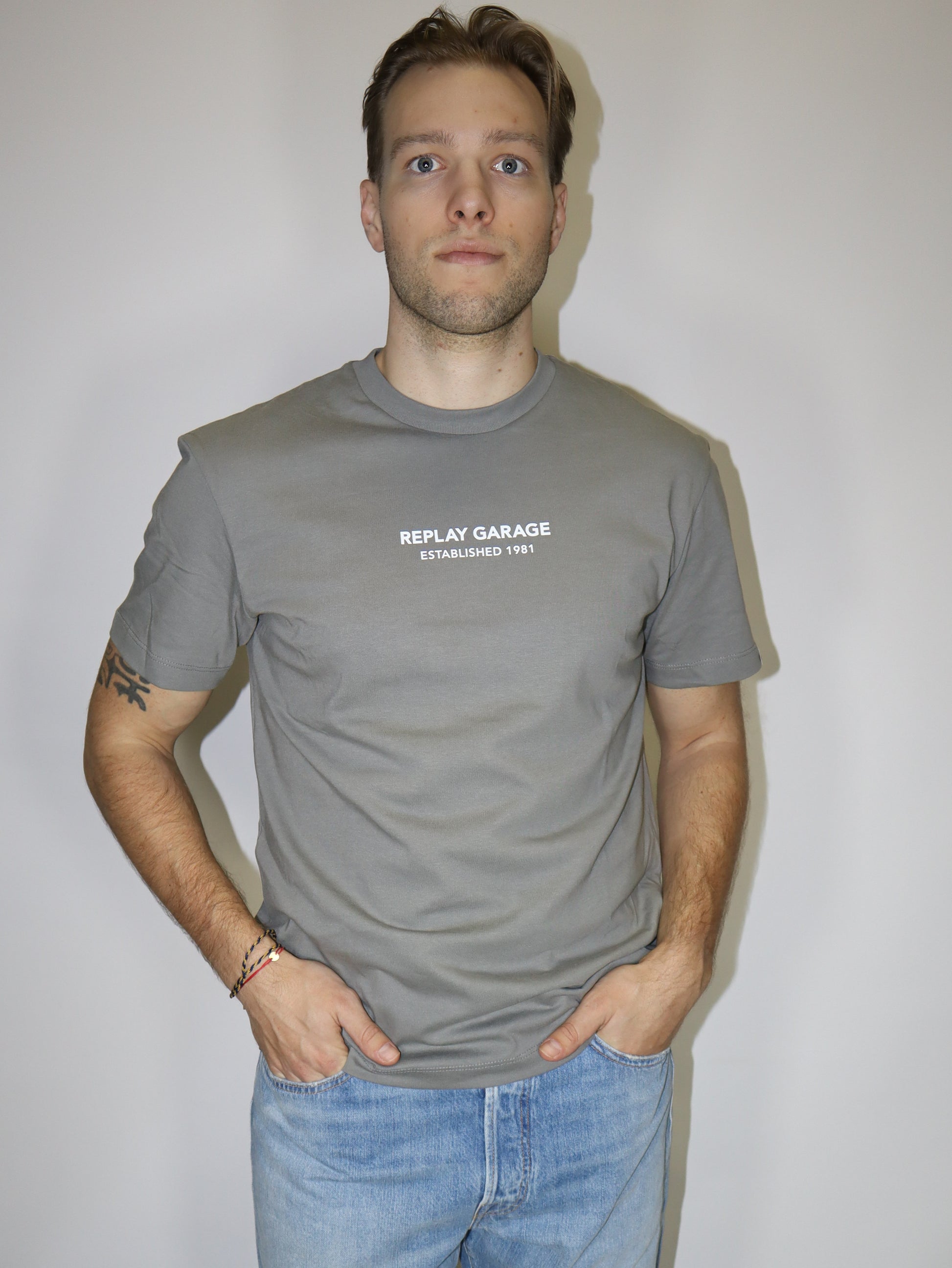 REPLAY PÁNSKÉ TRIČKO UVOLNĚNÉHO STŘIHU S POTISKEM