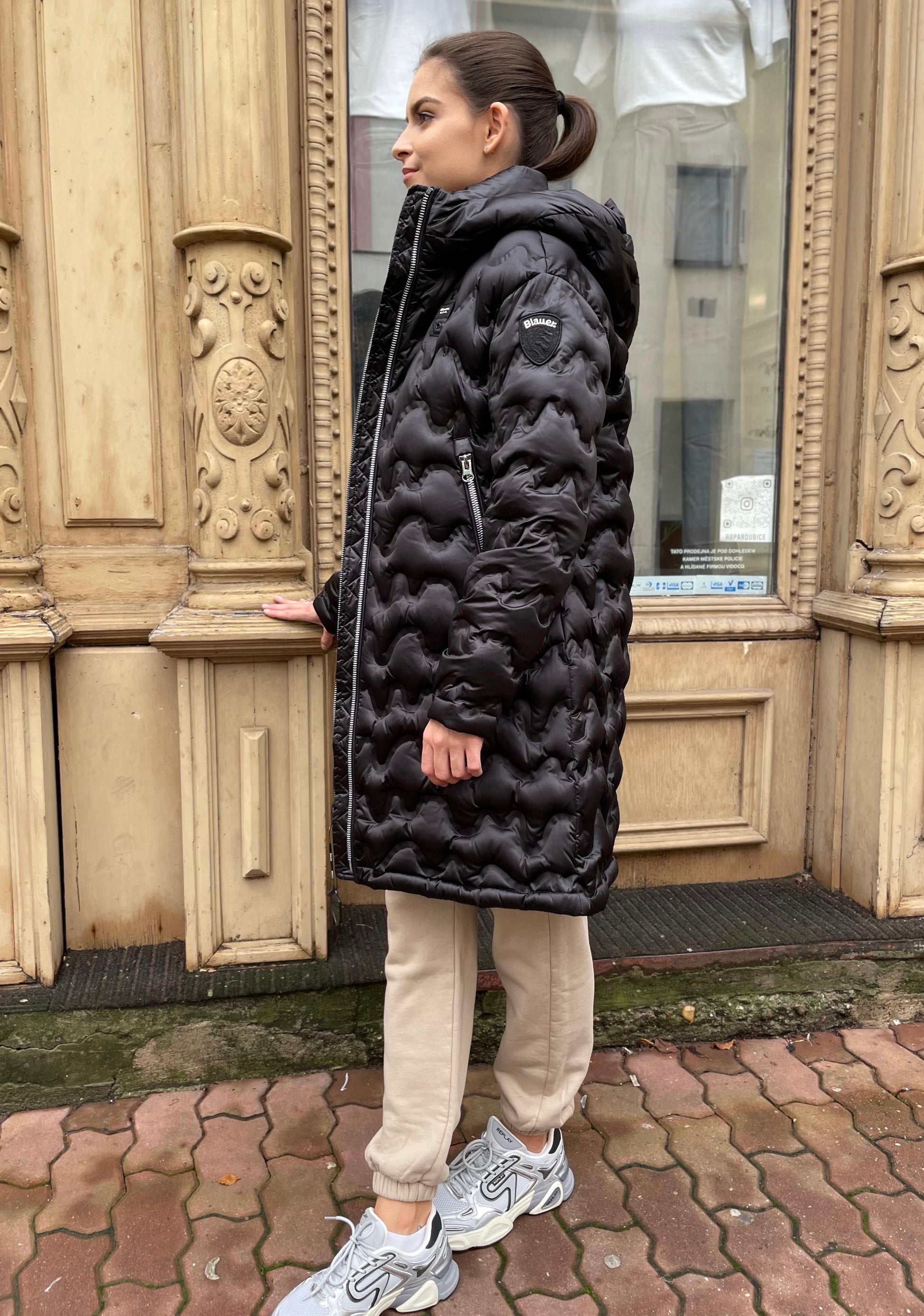 DÁMSKÁ DLOUHÁ PÉŘOVÁ BUNDA BLAUER NILES