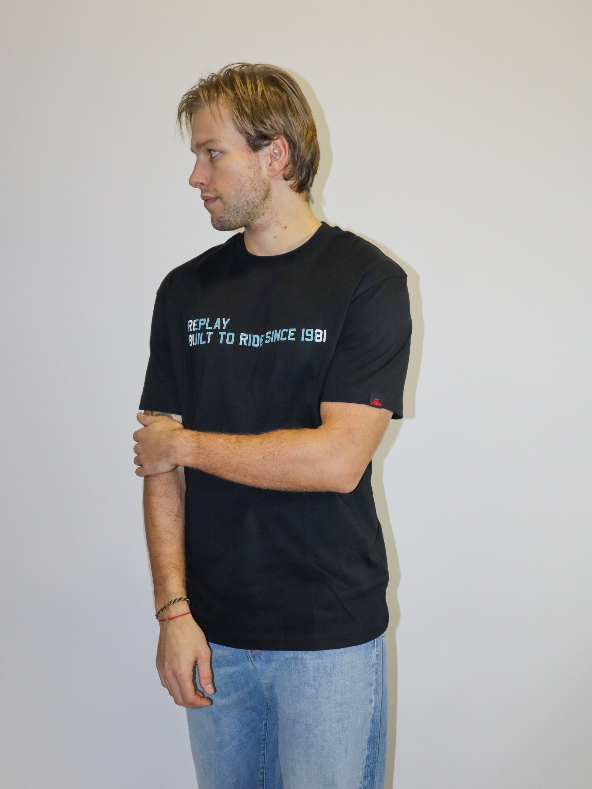 REPLAY PÁNSKÉ TRIČKO UVOLNĚNÉHO STŘIHU S POTISKEM