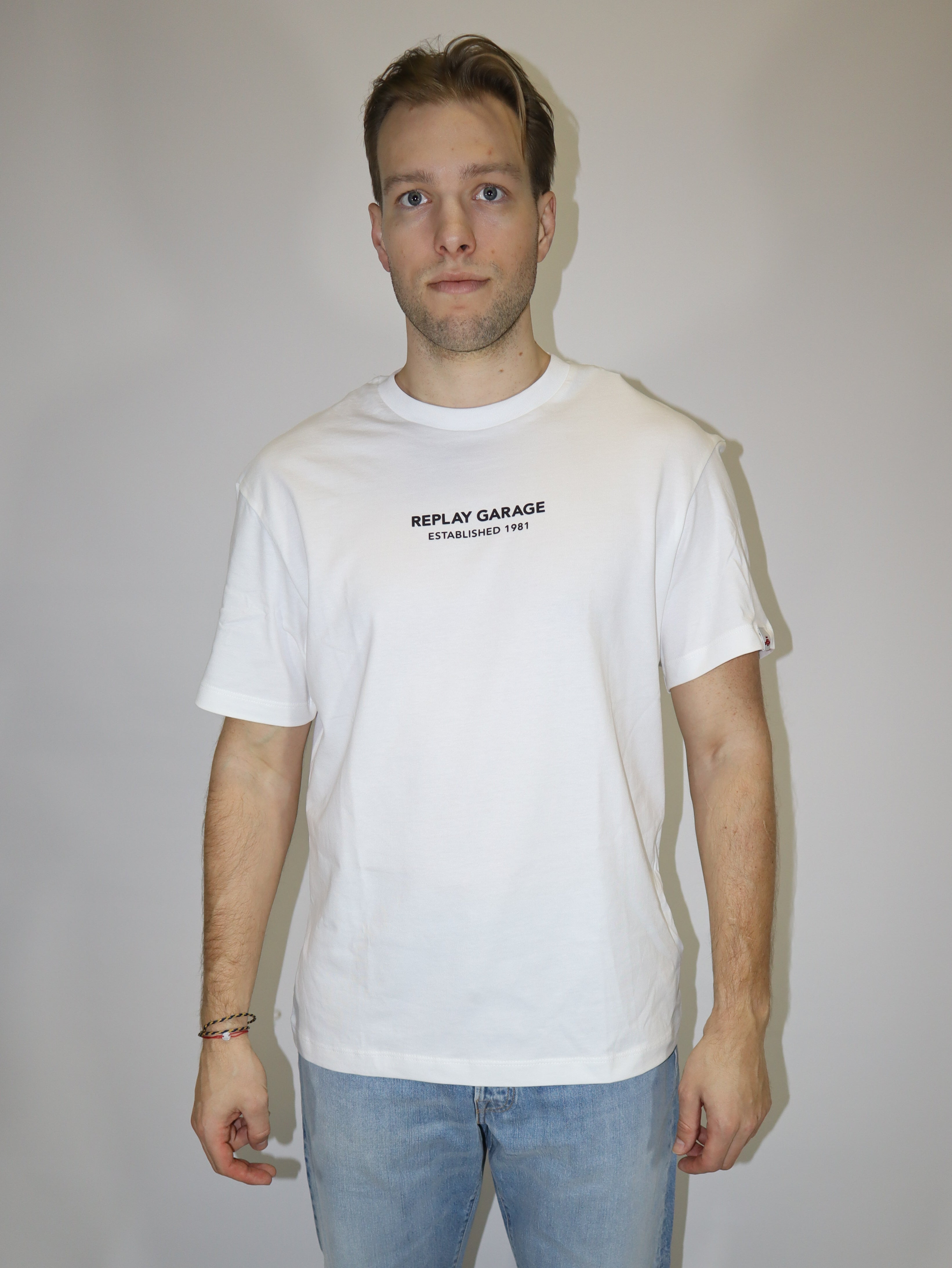 REPLAY PÁNSKE TRIČKO UVOĽNENÉHO STRIHU S POTLAČOM 