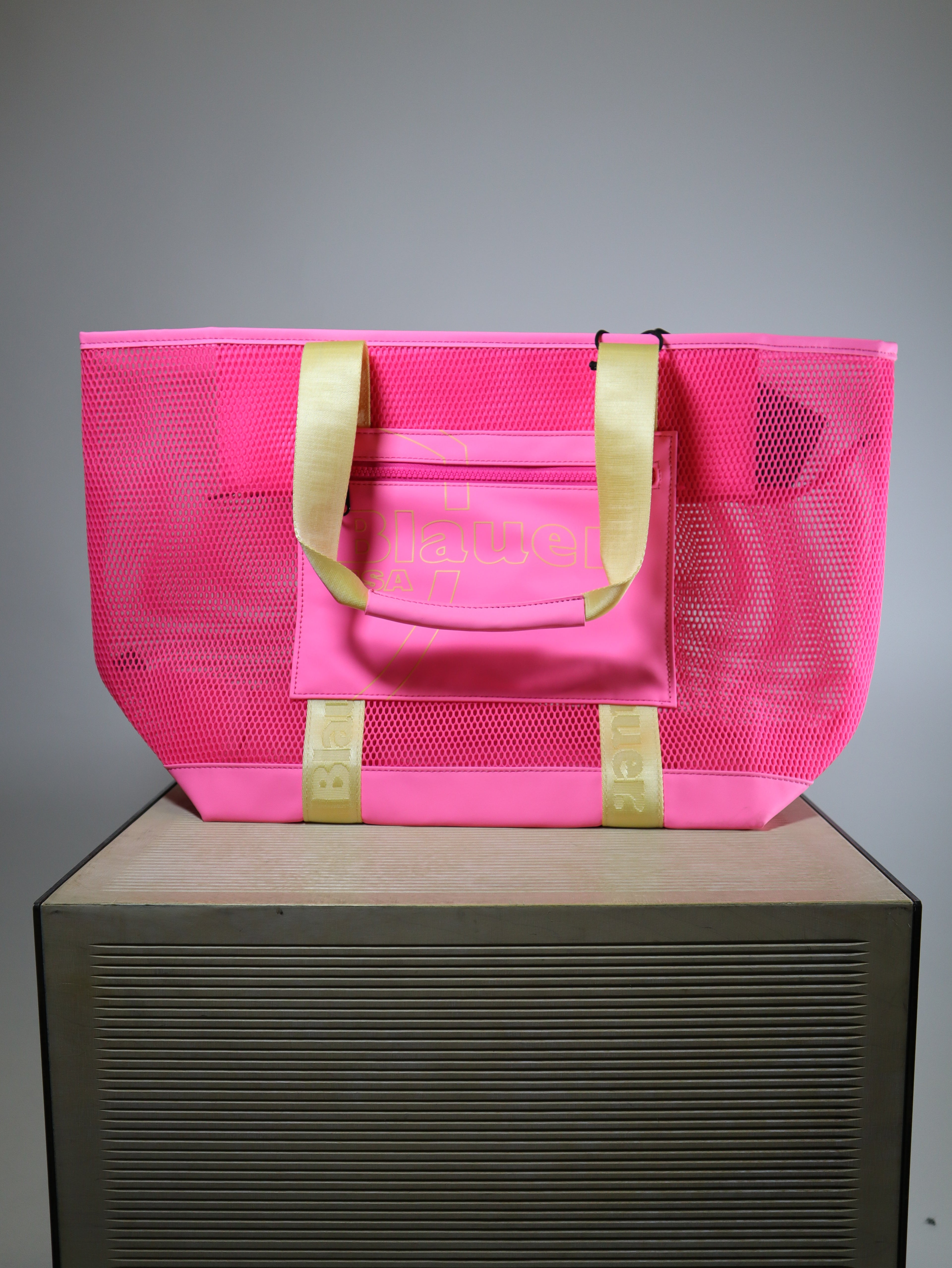 NAGY STRANDTÁSKA BLAUER 