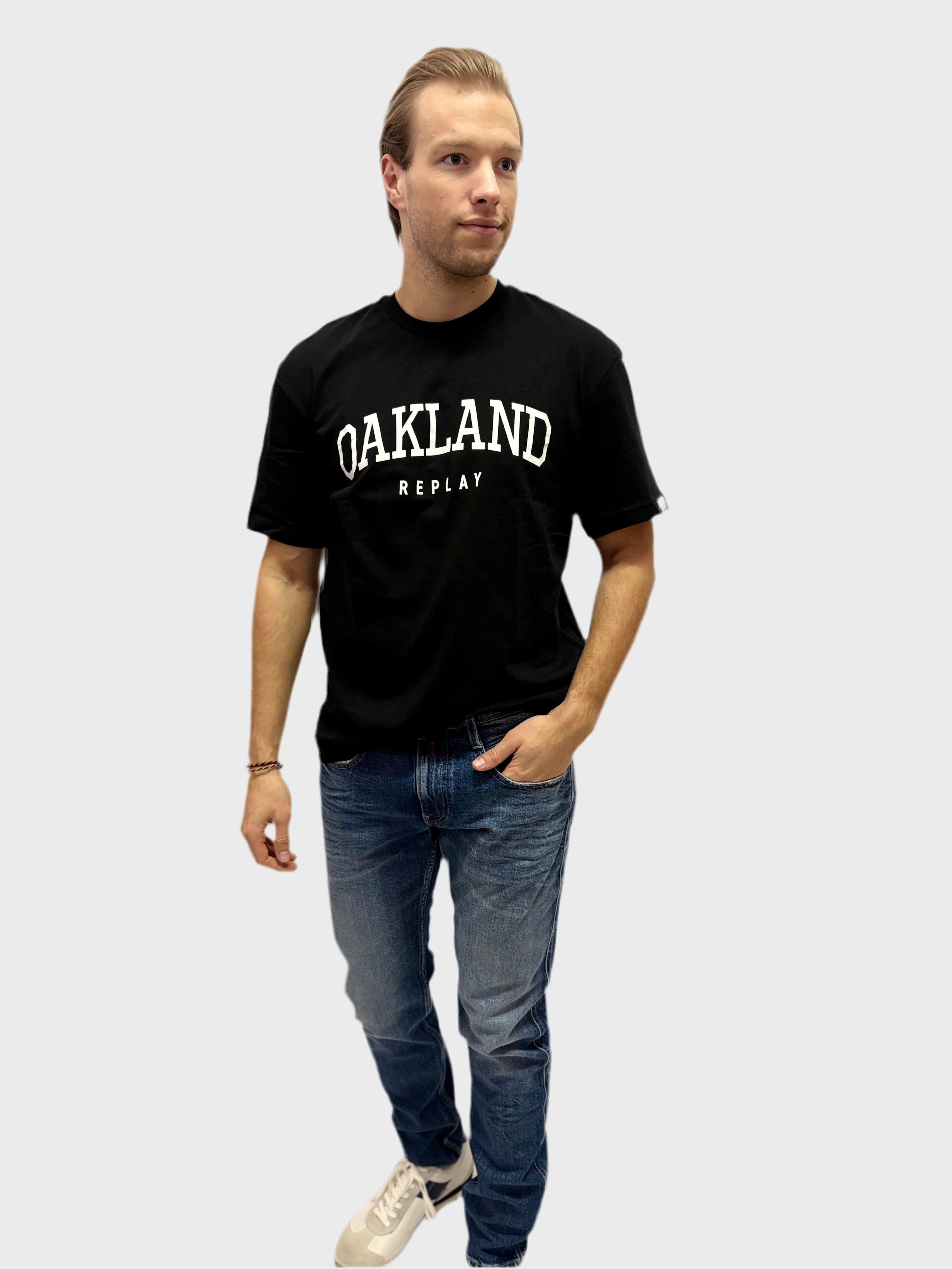 REPLAY PÁNSKE TRIČKO VOĽNÉHO STRIHU S POTLAČOU