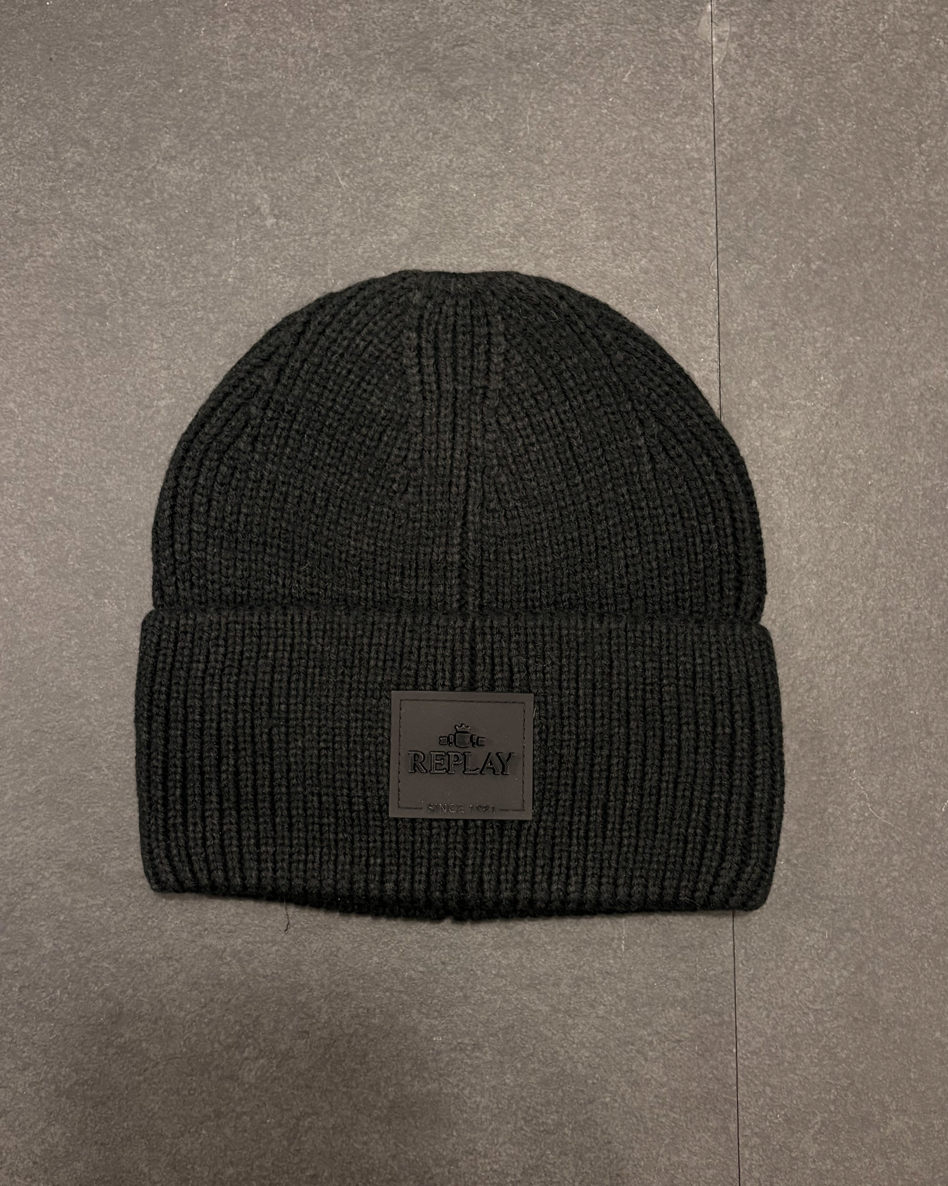 ČEPICE REPLAY S ARCHIVE LOGEM NA LEMU 