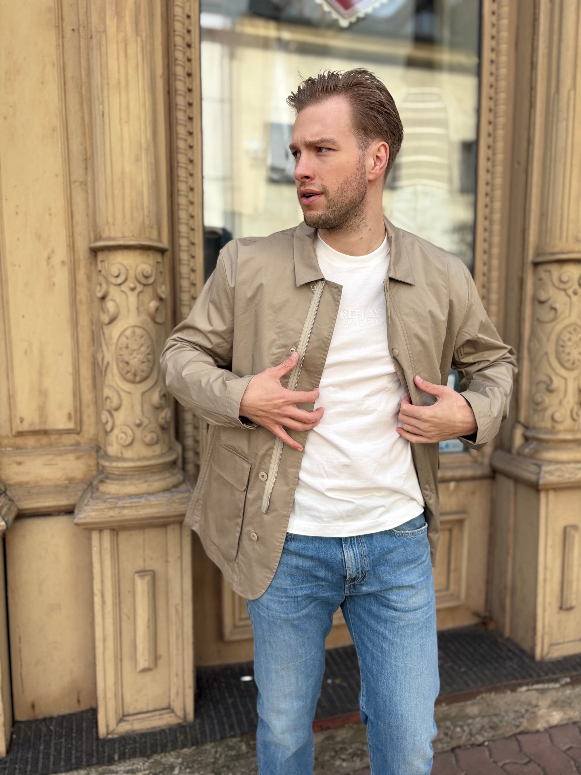 REPLAY FÉRFI NORMÁL FAZONÚ SZÖVEG DZSEKI