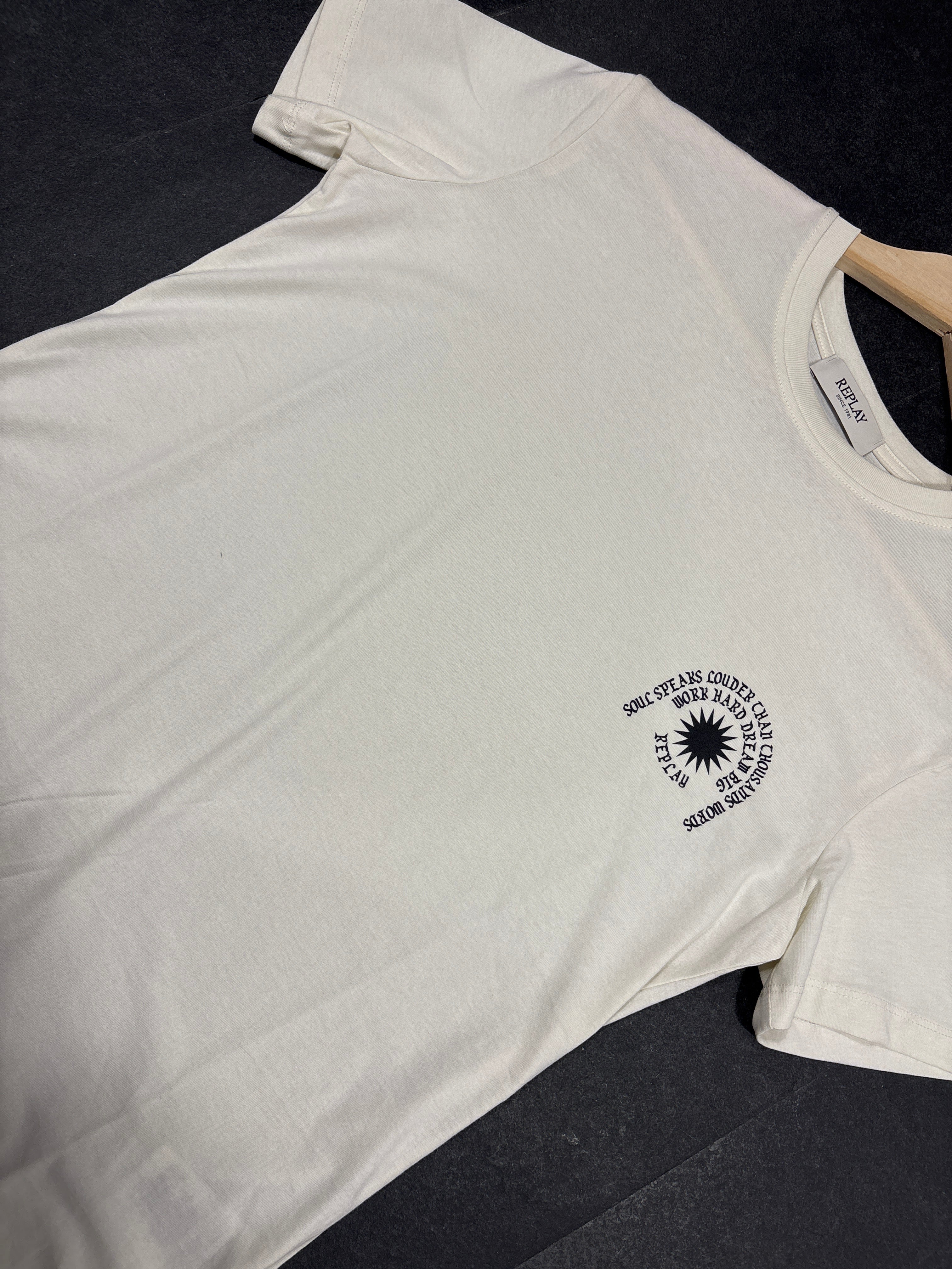 REPLAY NŐI NORMÁL FAZONÚ PÓLÓ MINTÁVAL