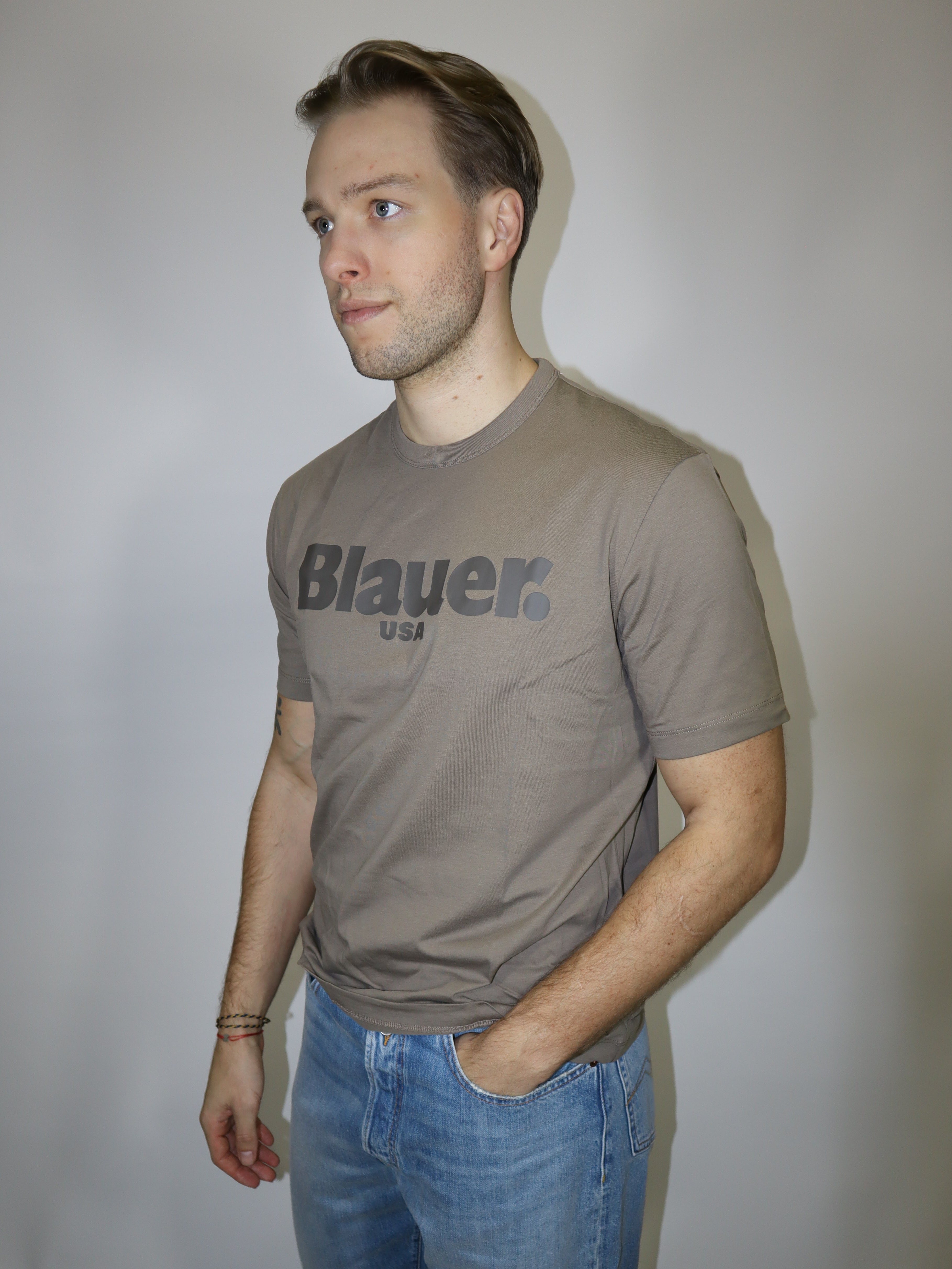 BLAUER PANSKÉ TRIČKO S POTISKEM TÓN V TÓNU