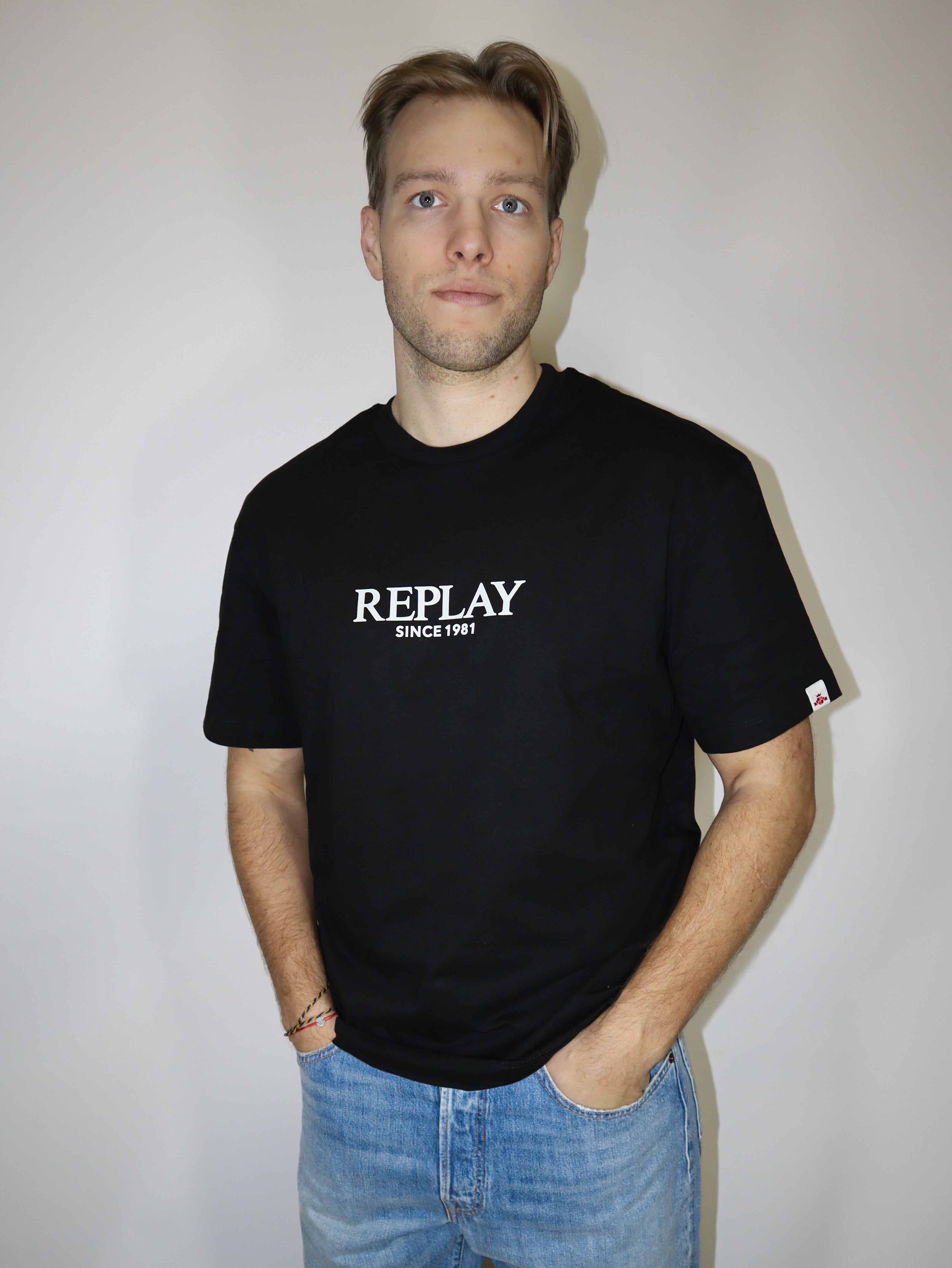 REPLAY PÁNSKÉ TRIČKO VOLNÉHO STŘIHU S POTISKEM