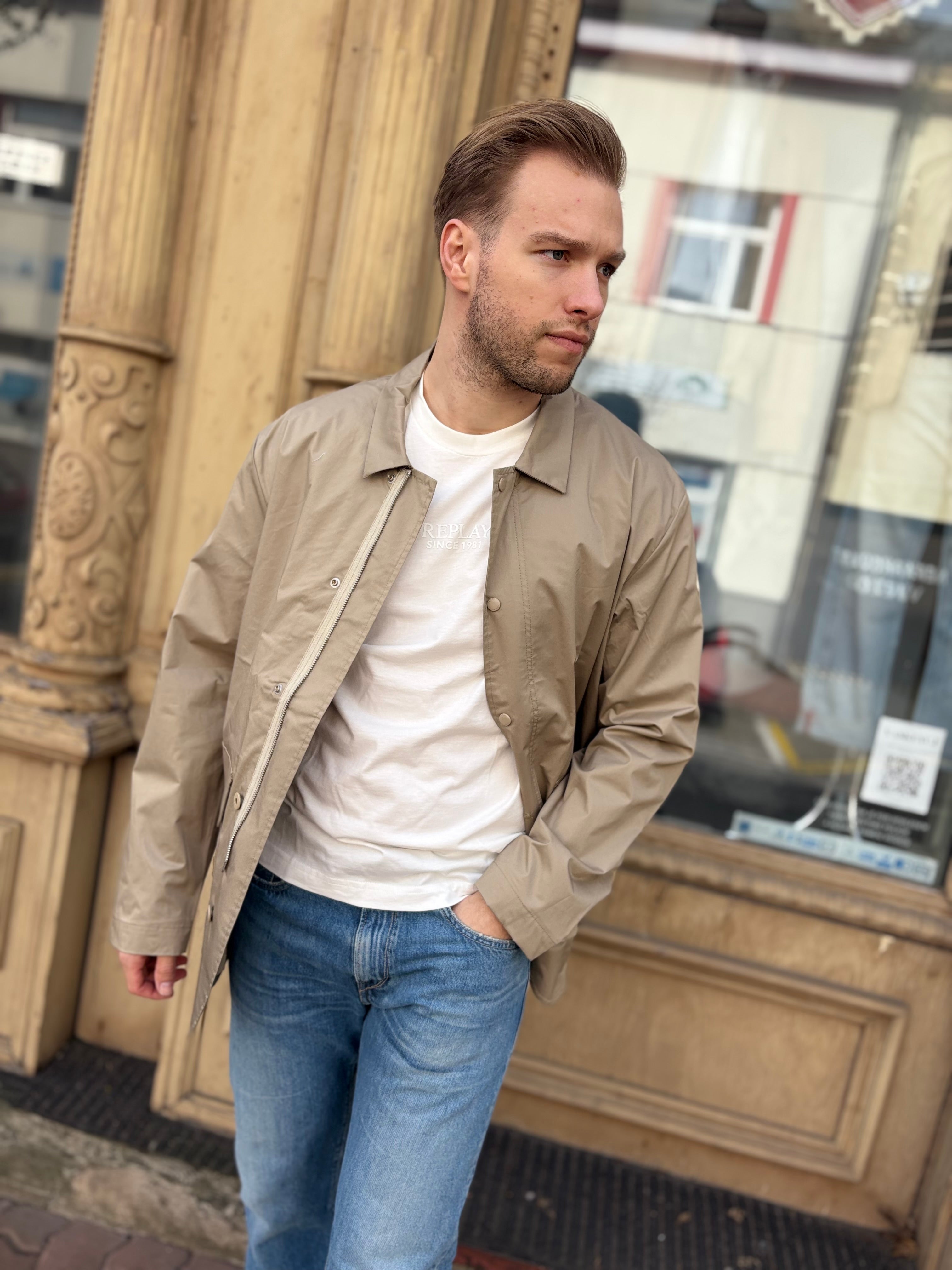 REPLAY FÉRFI NORMÁL FAZONÚ SZÖVEG DZSEKI 