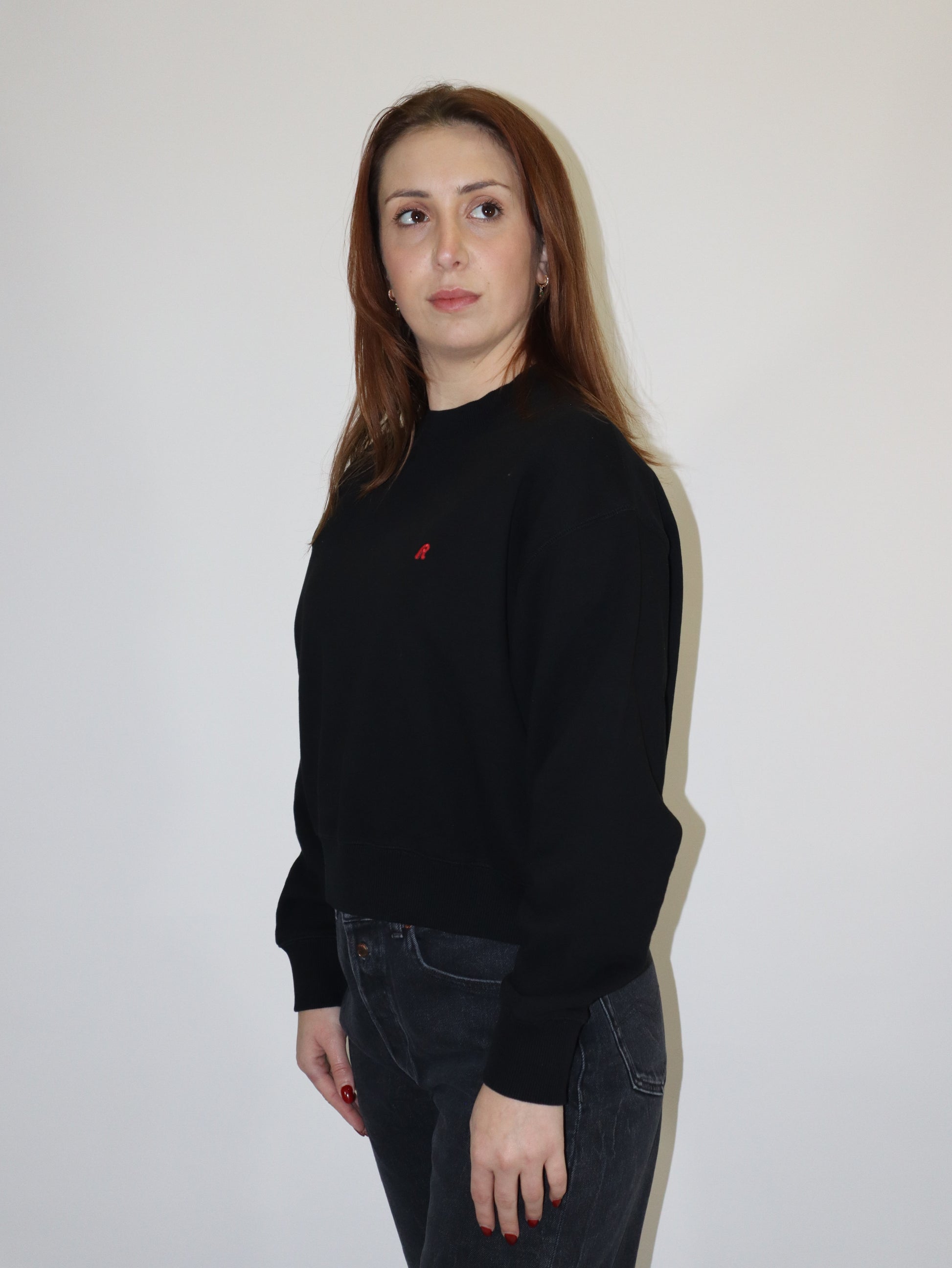 REPLAY DÁMSKÁ ZKRÁCENÁ MIKINA S VÝŠIVKOU R