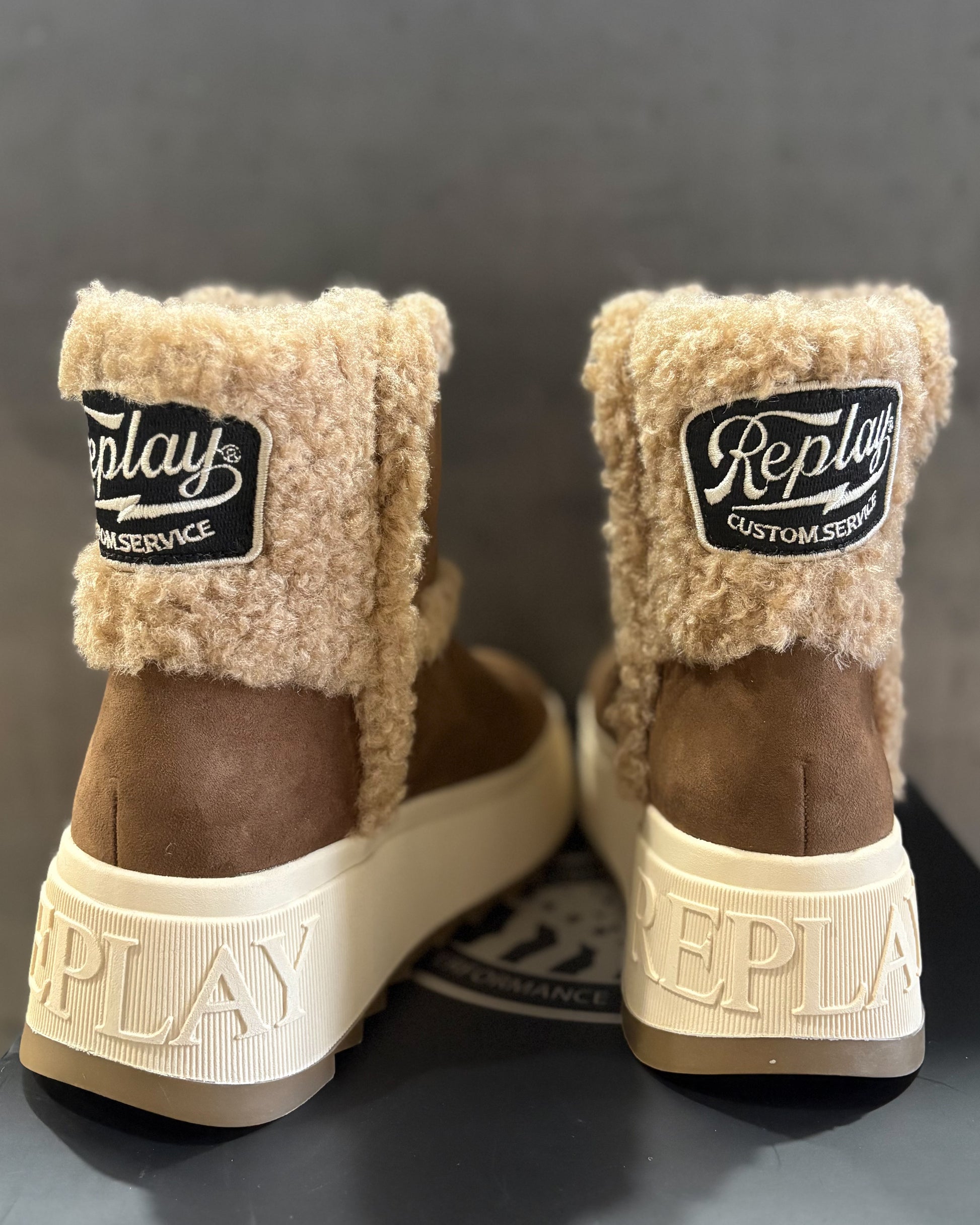 DÁMSKE VÁLENKY REPLAY S ÚMELOU KOŽUŠINOU