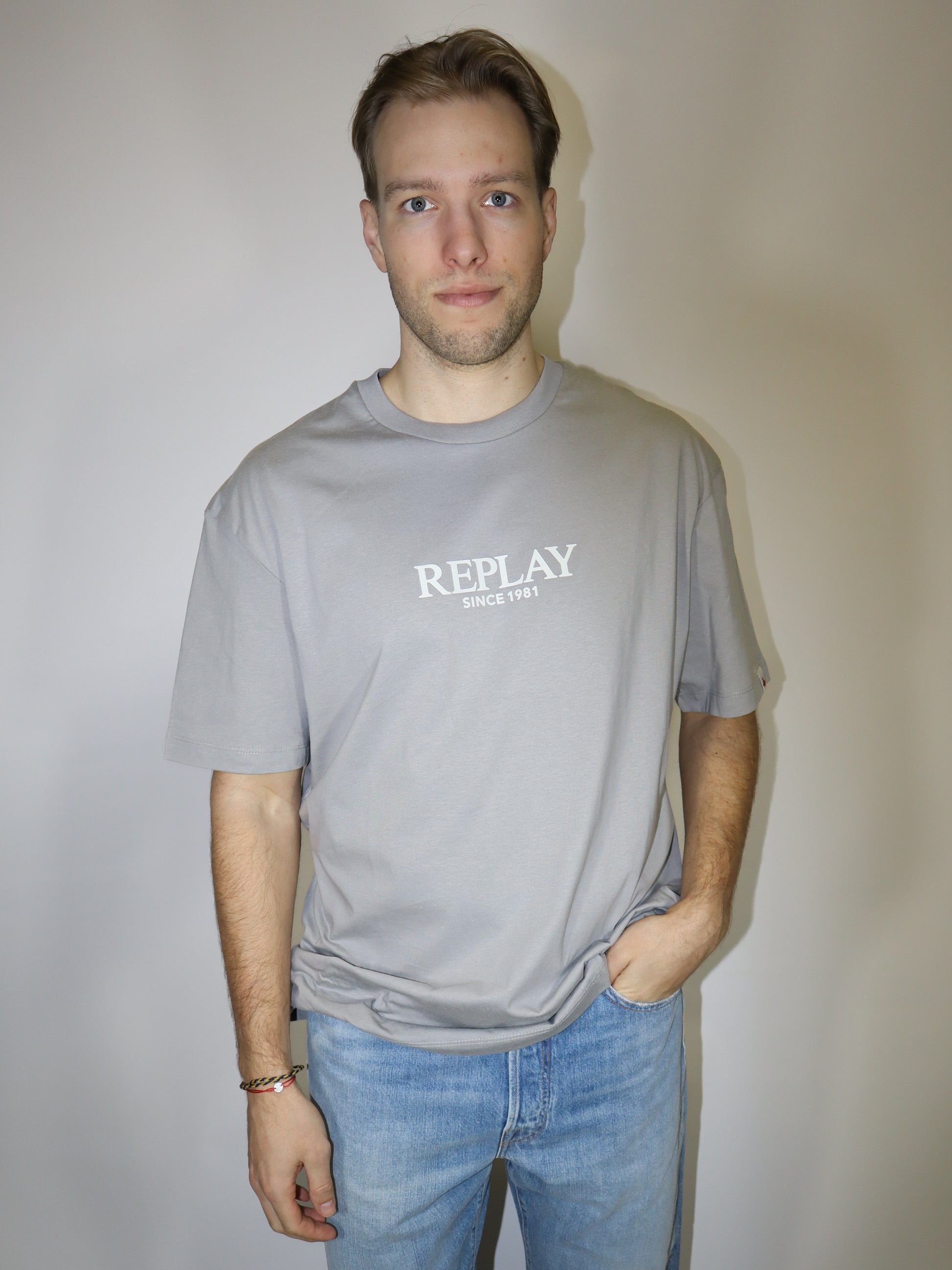 REPLAY PÁNSKÉ TRIČKO VOLNÉHO STŘIHU S POTISKEM