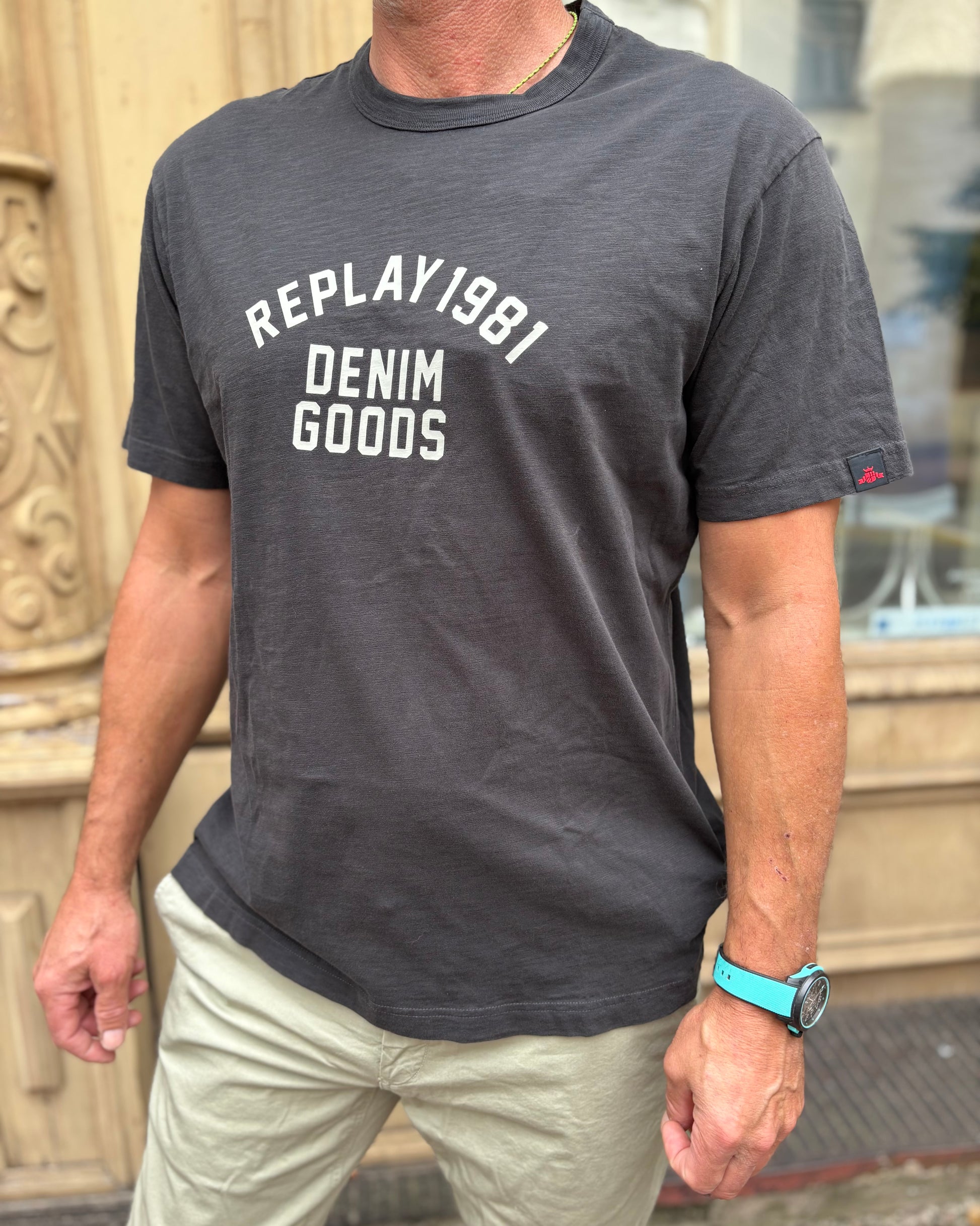 REPLAY PÁNSKÉ KRÁTKÉ TRIČKO S NÁPISEM