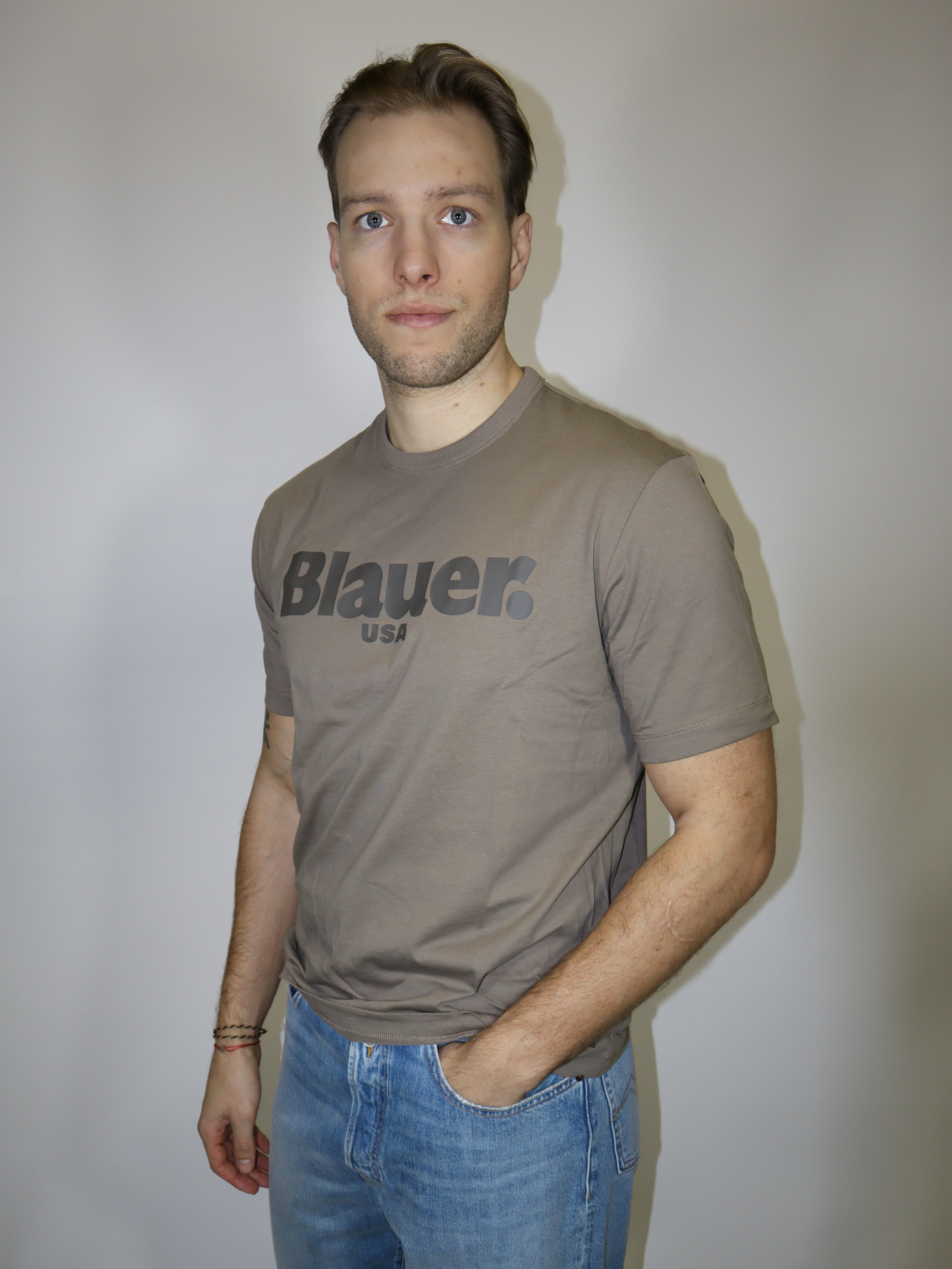 BLAUER PANSKÉ TRIČKO S POTISKEM TÓN V TÓNU