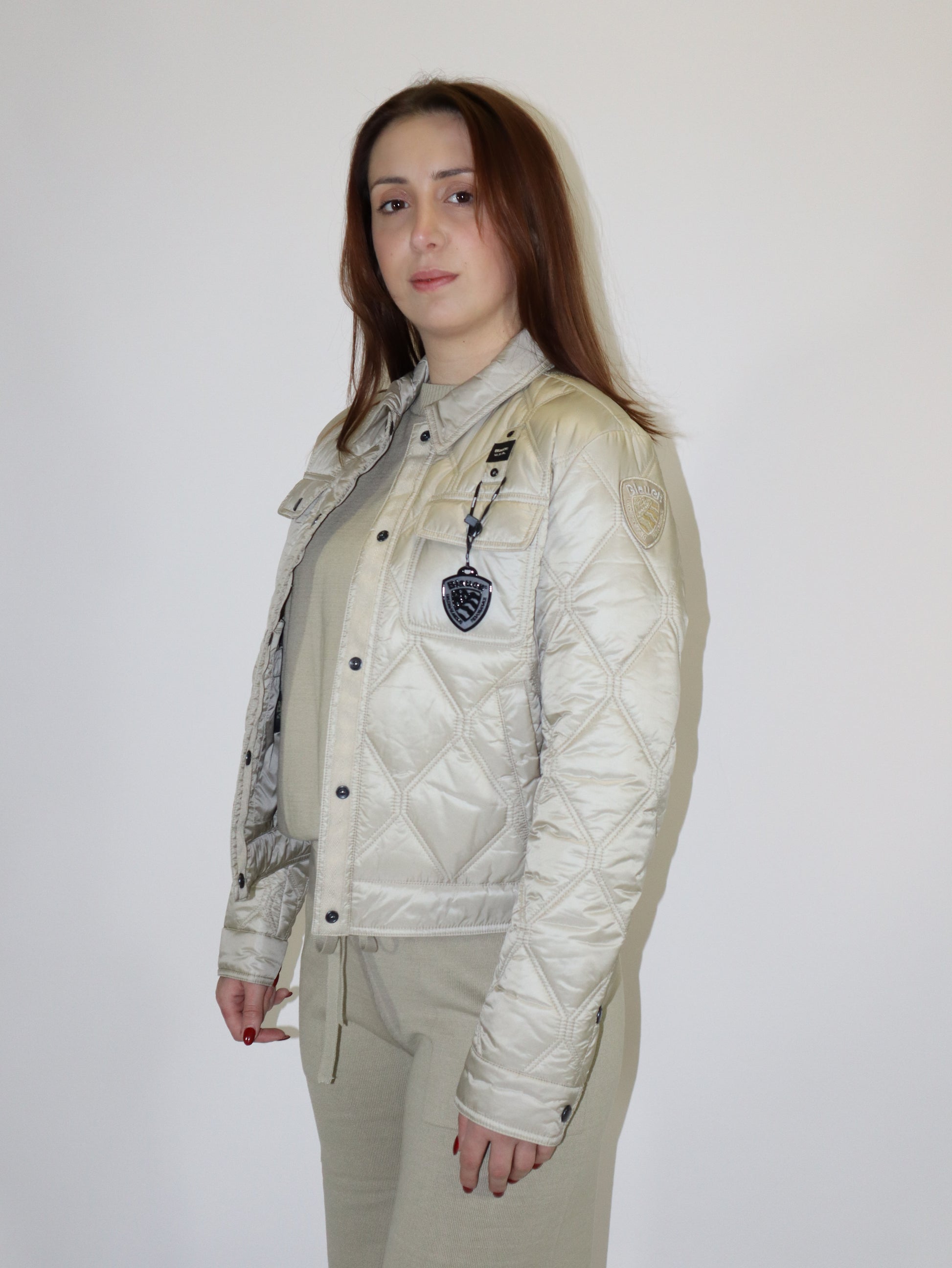 BLAUER DÁMSKÁ ZATEPLENÁ BUNDA KOŠILOVÉHO STŘIHU DELHI