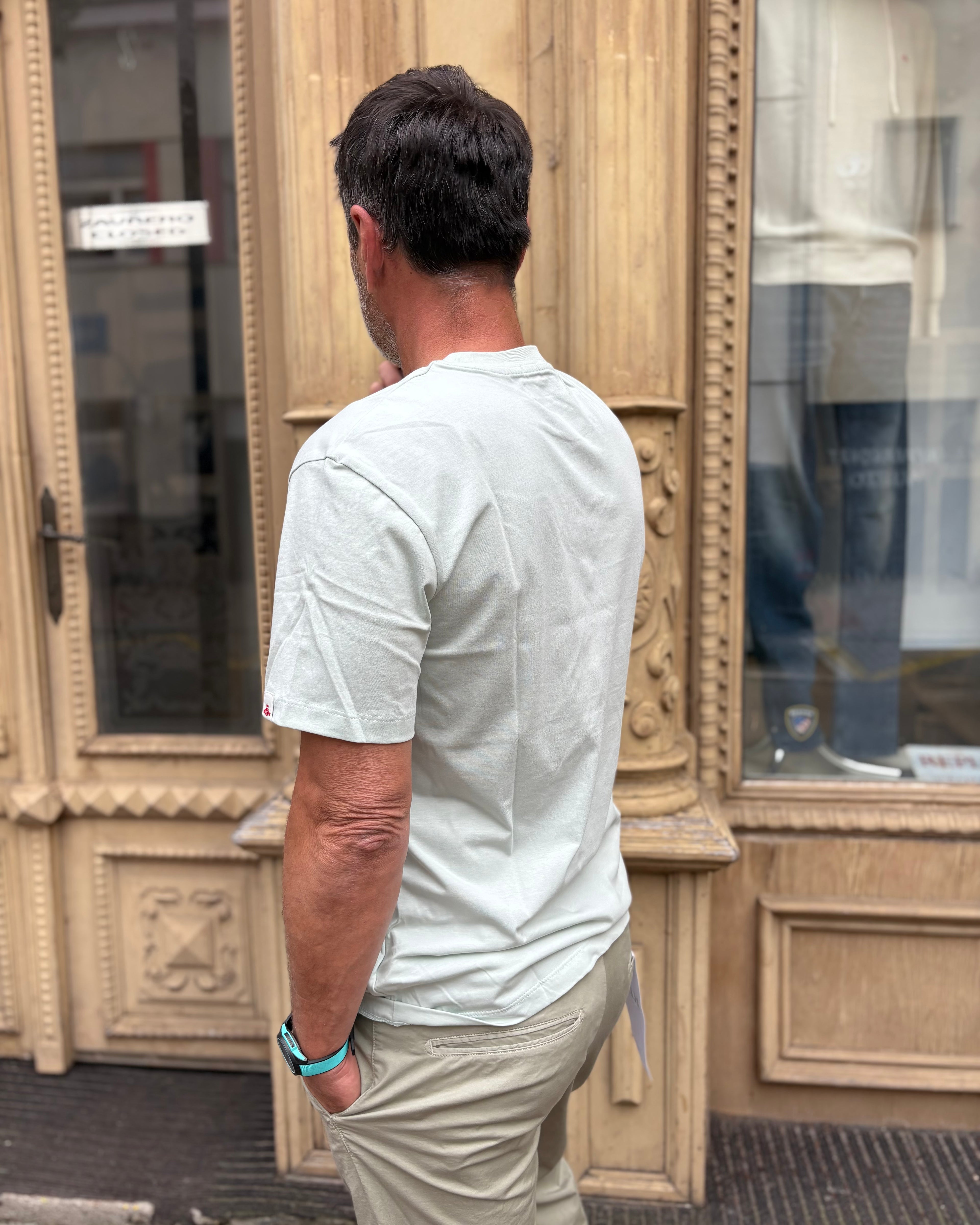 REPLAY PÁNSKE TRIČKO VOĽNÉHO STRIHU S POTLAČOU