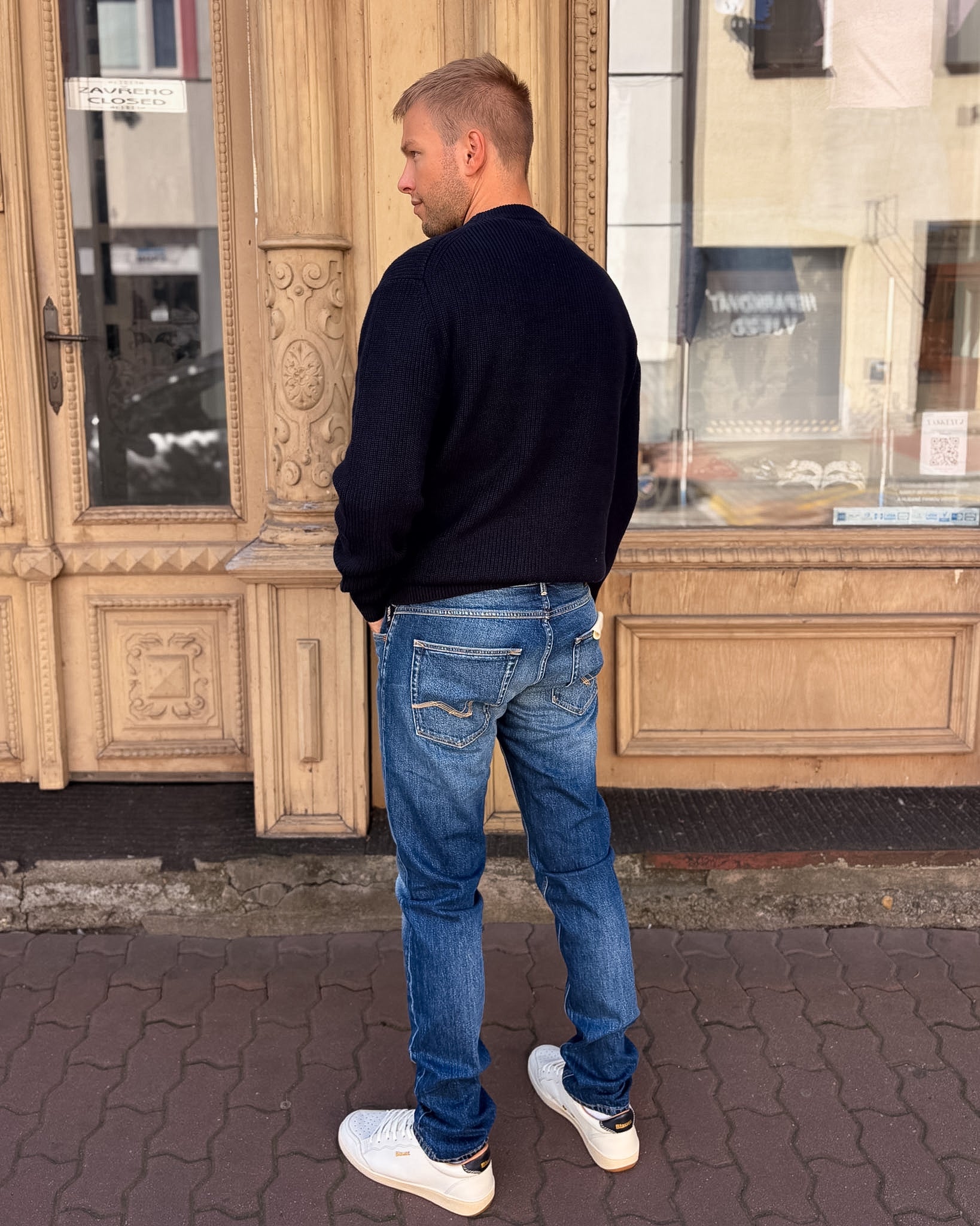 HERREN-JEANS REPLAY GROVER REGULAR SLIM FIT MIT VINTAGE-EFFEKT - M1008 .00B.727 282