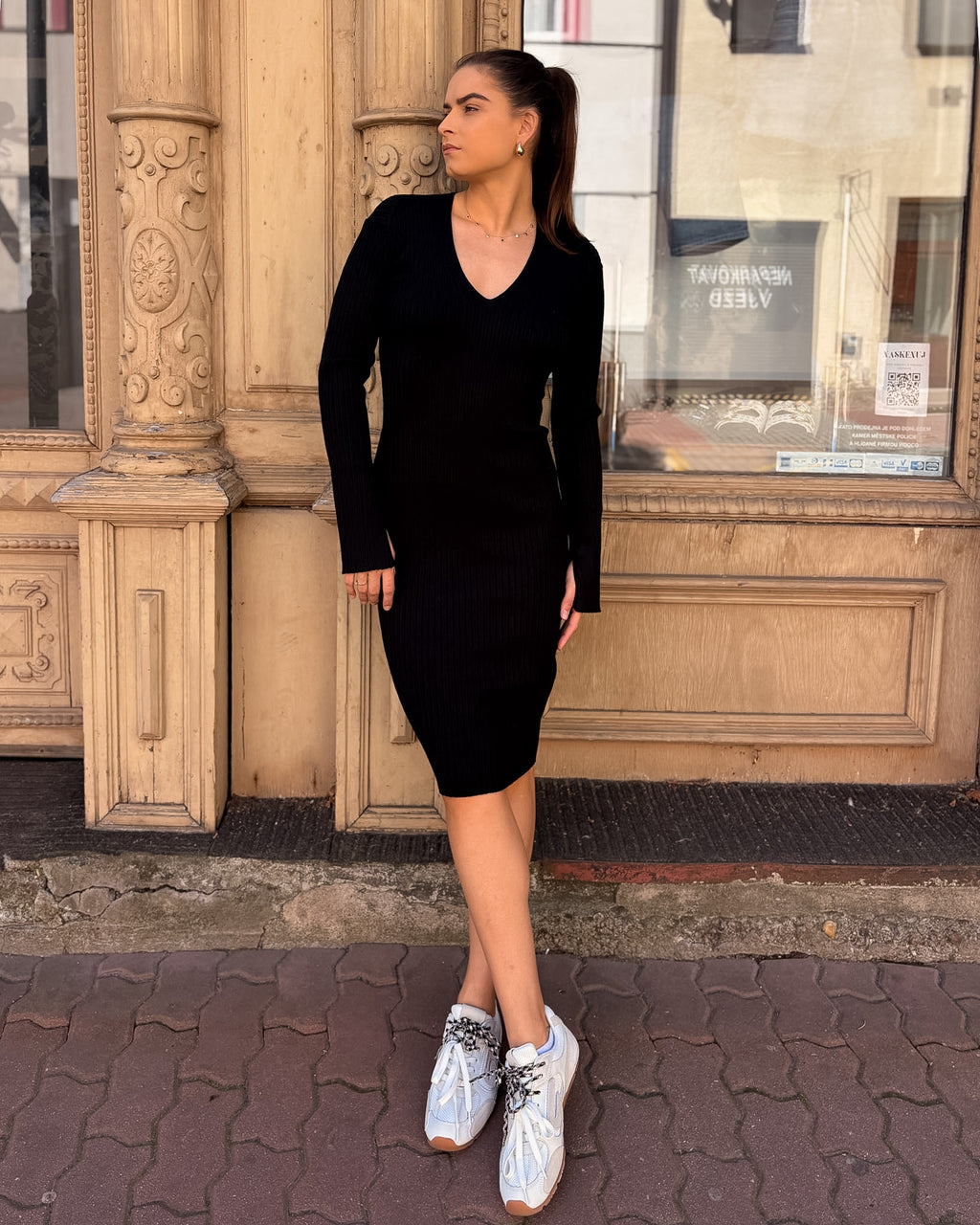 REPLAY DAMEN STRICKKLEID MIT GROBEM RIPPSTRICK UND V-AUSSCHNITT