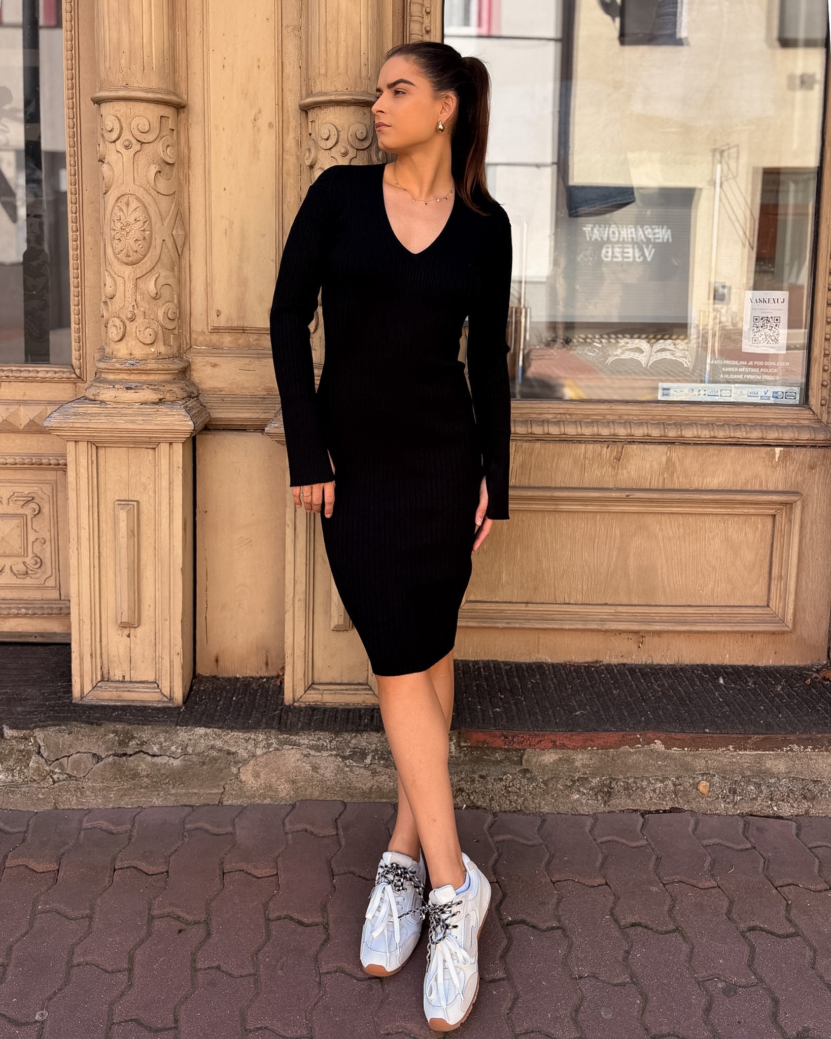 REPLAY DAMEN STRICKKLEID MIT GROBEM RIPPSTRICK UND V-AUSSCHNITT