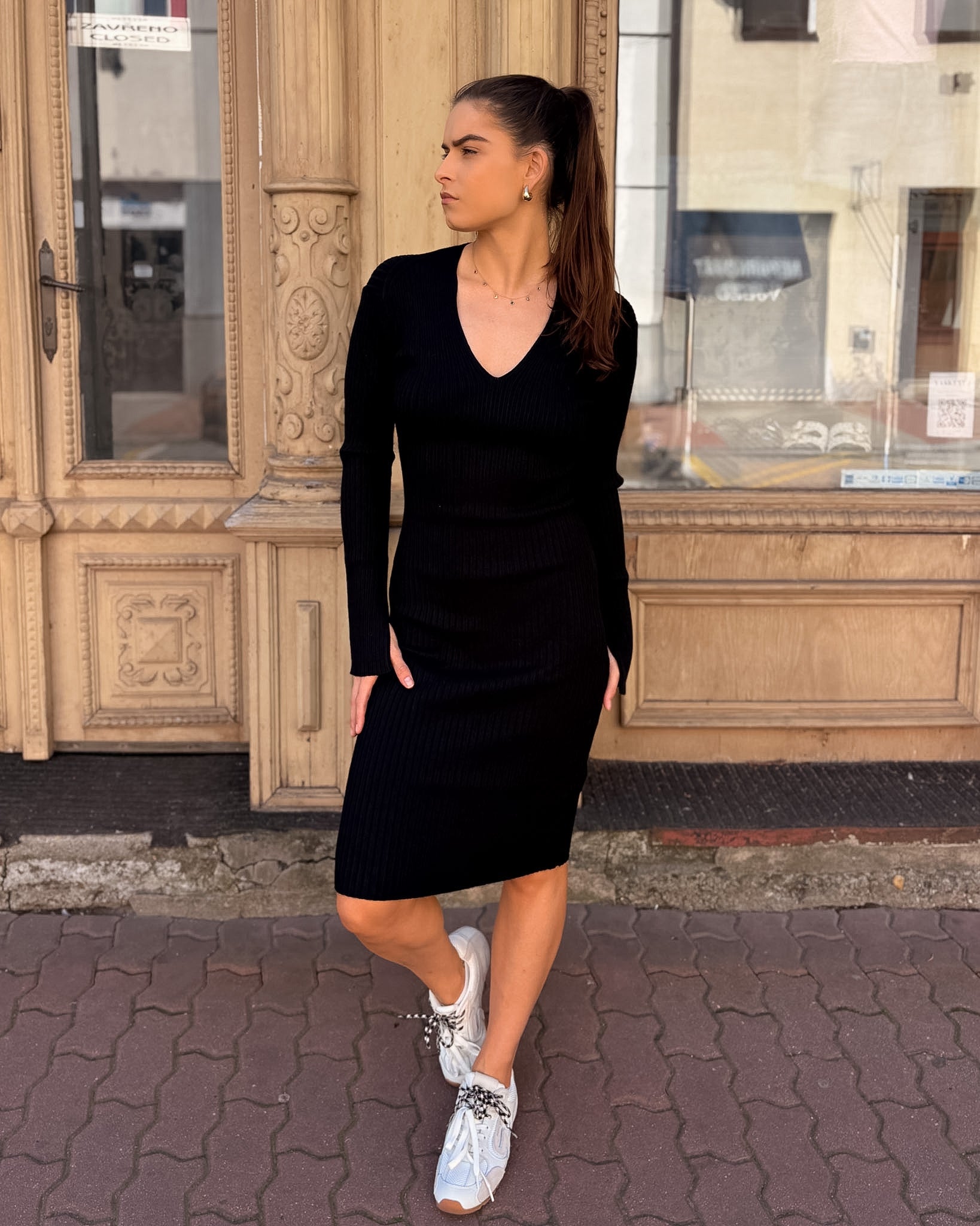 REPLAY DAMEN STRICKKLEID MIT GROBEM RIPPSTRICK UND V-AUSSCHNITT