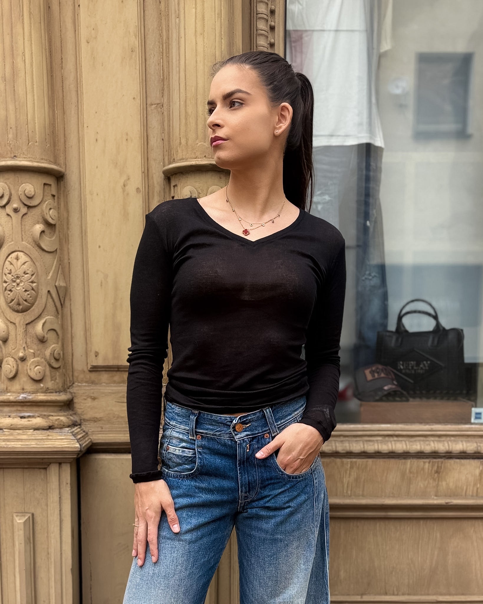 DAMEN-LANGARM-T-SHIRT VON REPLAY MIT V-AUSSCHNITT 