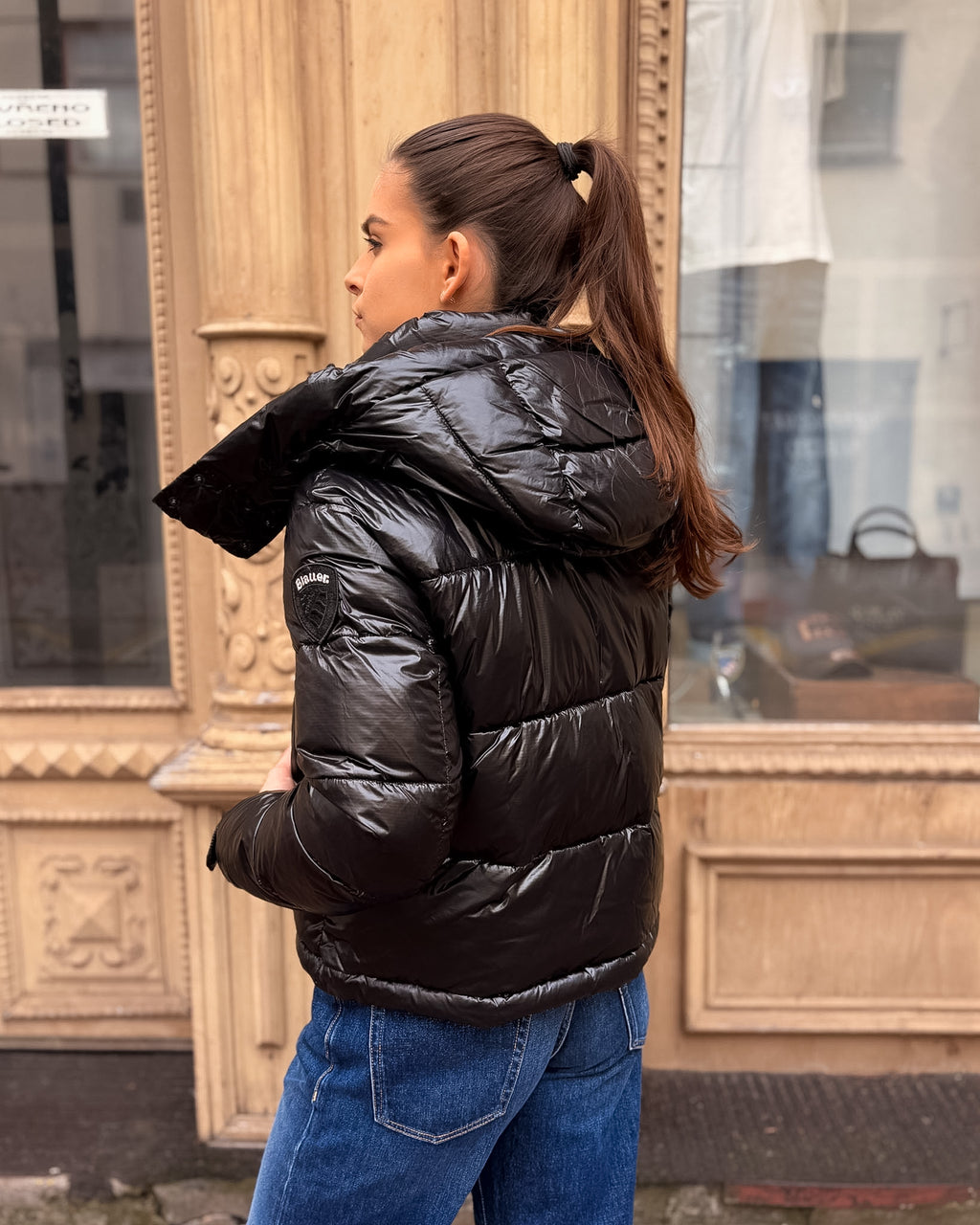 DÁMSKÁ PÉŘOVÁ BUNDA BLAUER GLORIA S LESKLÝM POVRCHEM - 26WBLDC02071006648