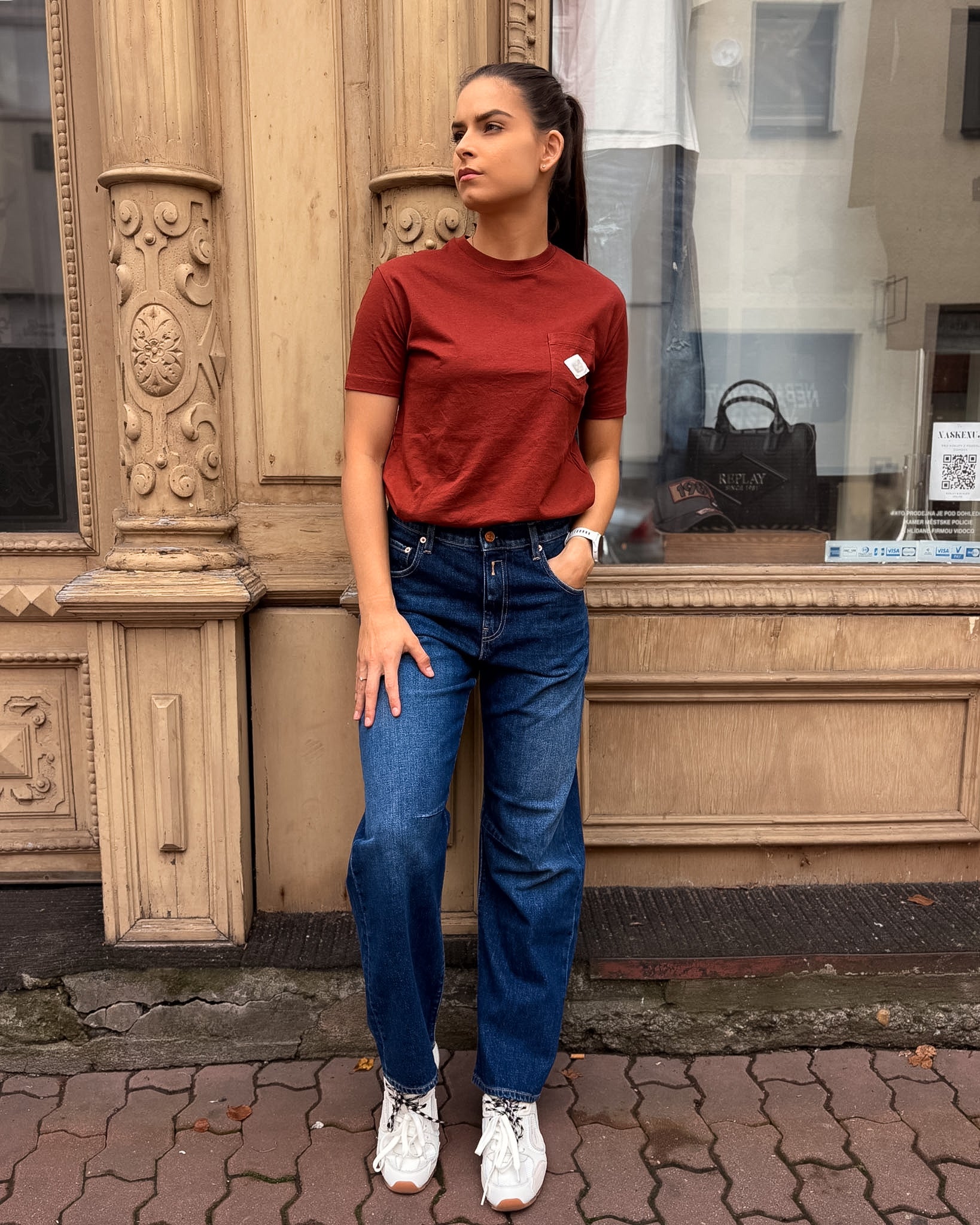 REPLAY DAMEN-T-SHIRT MIT BRUSTTASCHE 