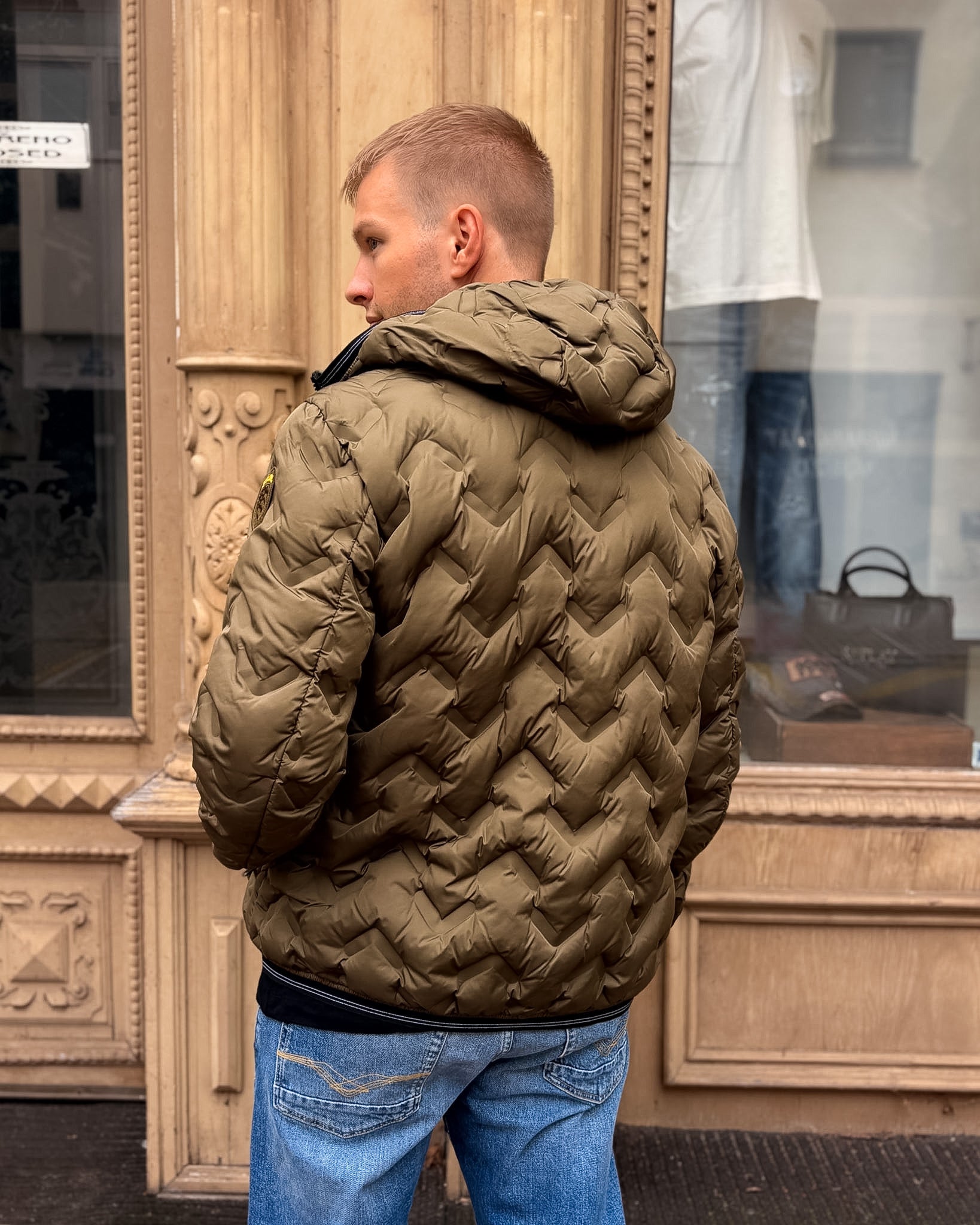 HERREN-DAUNENJACKE BLAUER MIT STEPPUNG UND KONTRASTFUTTER - 26WBLUC03233007308