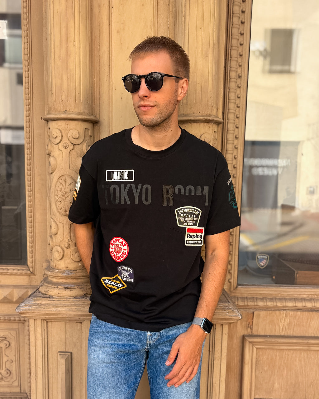 HERREN-T-SHIRT REPLAY RELAXED FIT MIT BRUSTTASCHE UND PATCHES – M13MA .000.7242KW