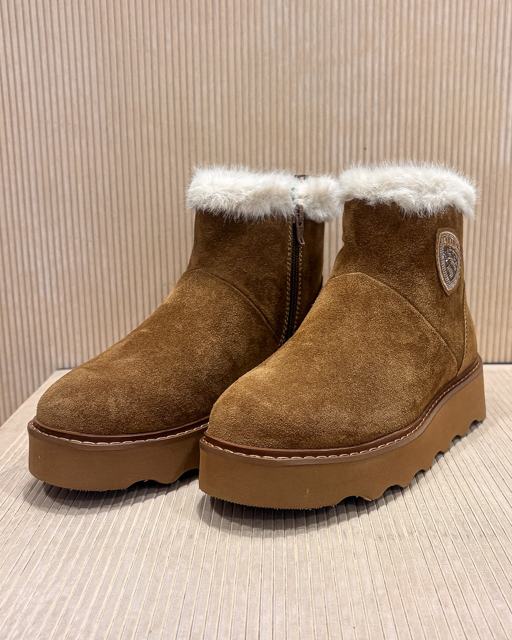 BLAUER KYLE WOMEN'S WARM-LINED SUEDE ANKLE BOOTS