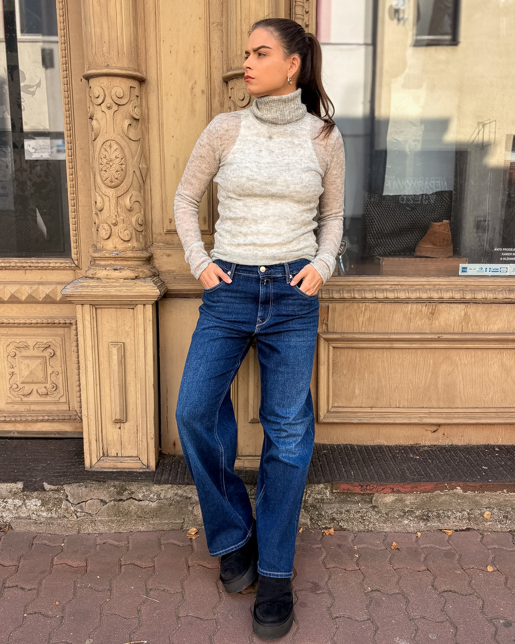 DÁMSKE WIDE-LEG DŽÍNY REPLAY CARY SO STREDNE VYSOKÝM PÁSOM