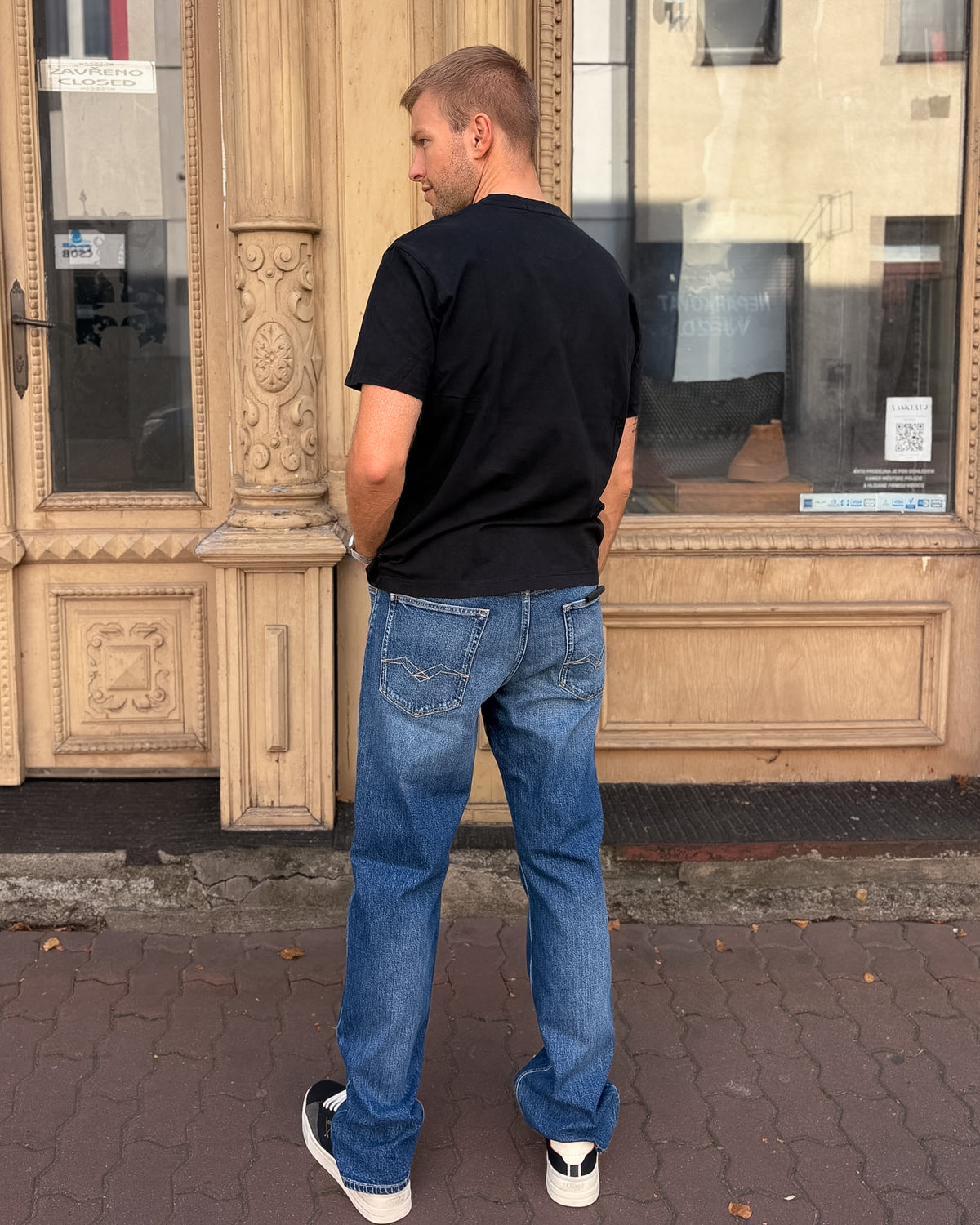 REPLAY HERRENJEANS CLEY IM BOOTCUT-SCHNITT