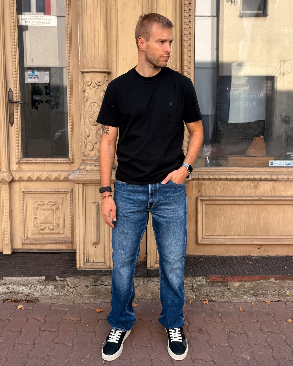 REPLAY HERRENJEANS CLEY IM BOOTCUT-SCHNITT