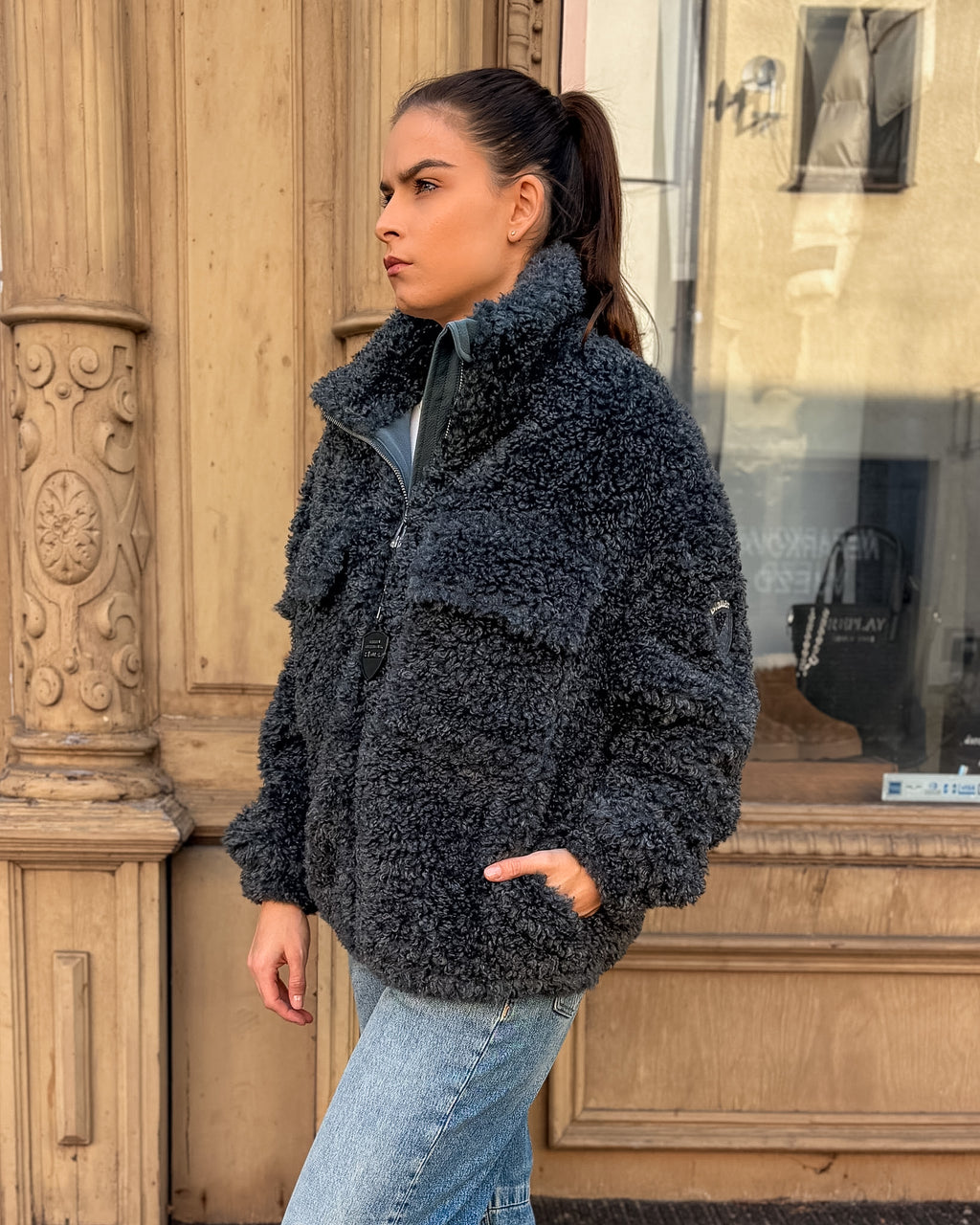 BLAUER DÁMSKA BUNDA BLOOMFIELD Z EKOKOŽEŠINY S KUDRNATÝM OMBRÉ EFEKTOM